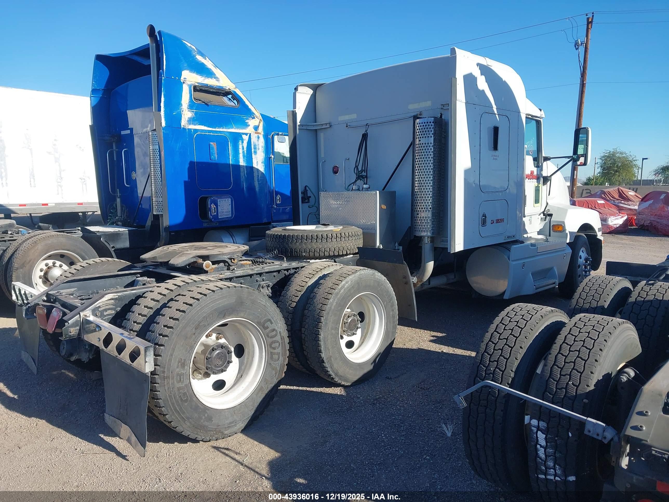 KENWORTH CONSTRUCTION image 4