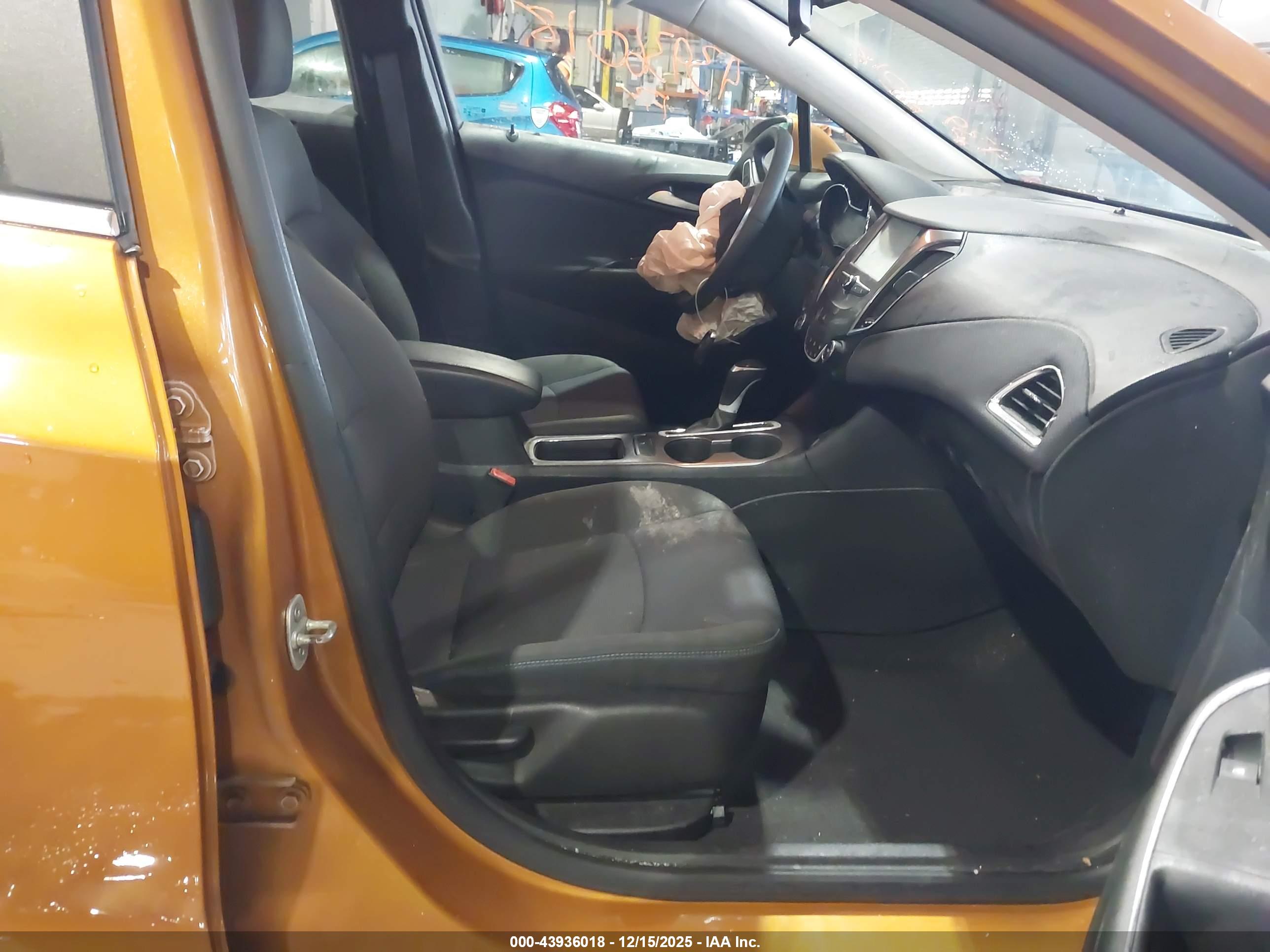 CHEVROLET CRUZE image 5