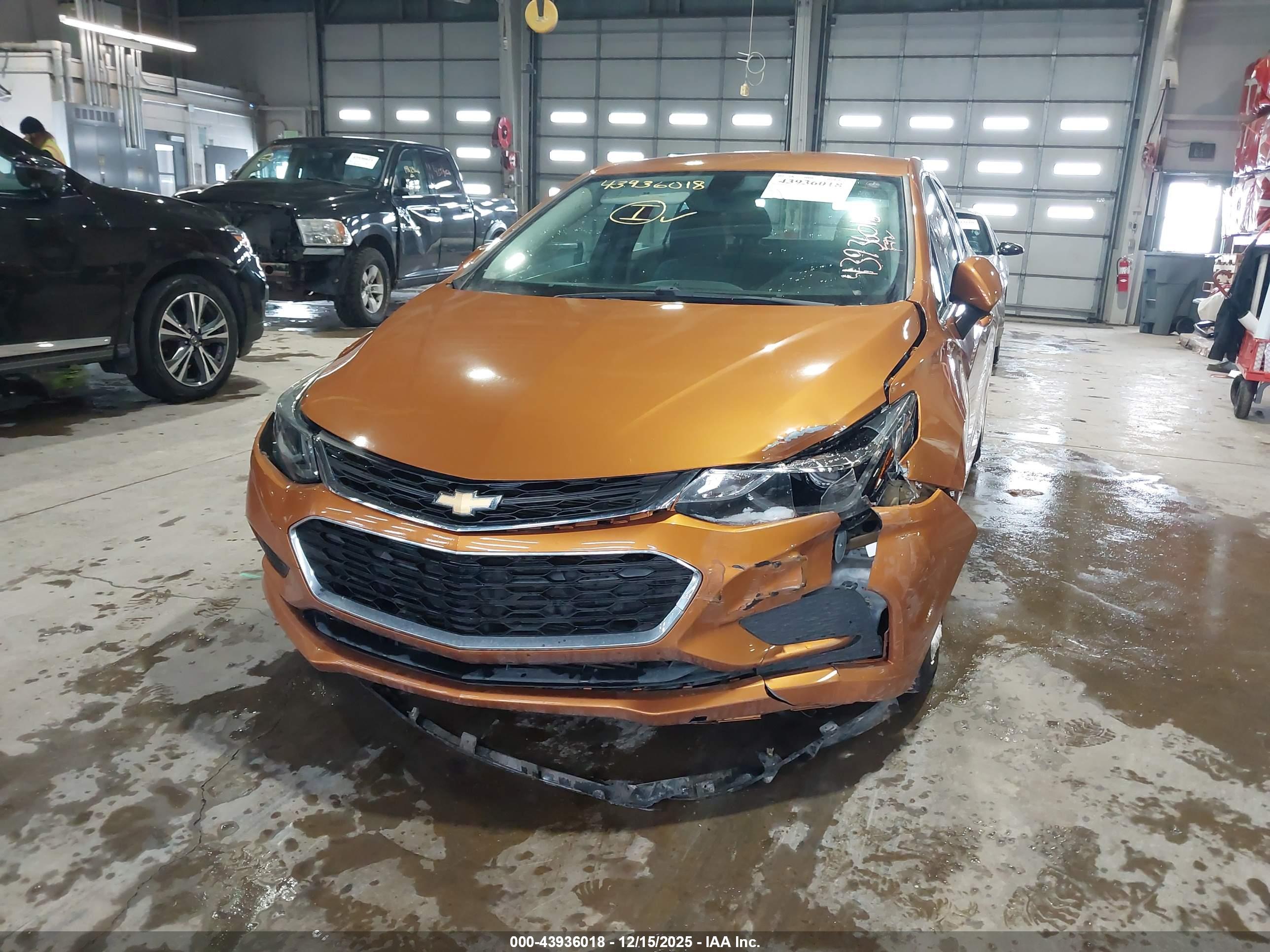 CHEVROLET CRUZE image 6