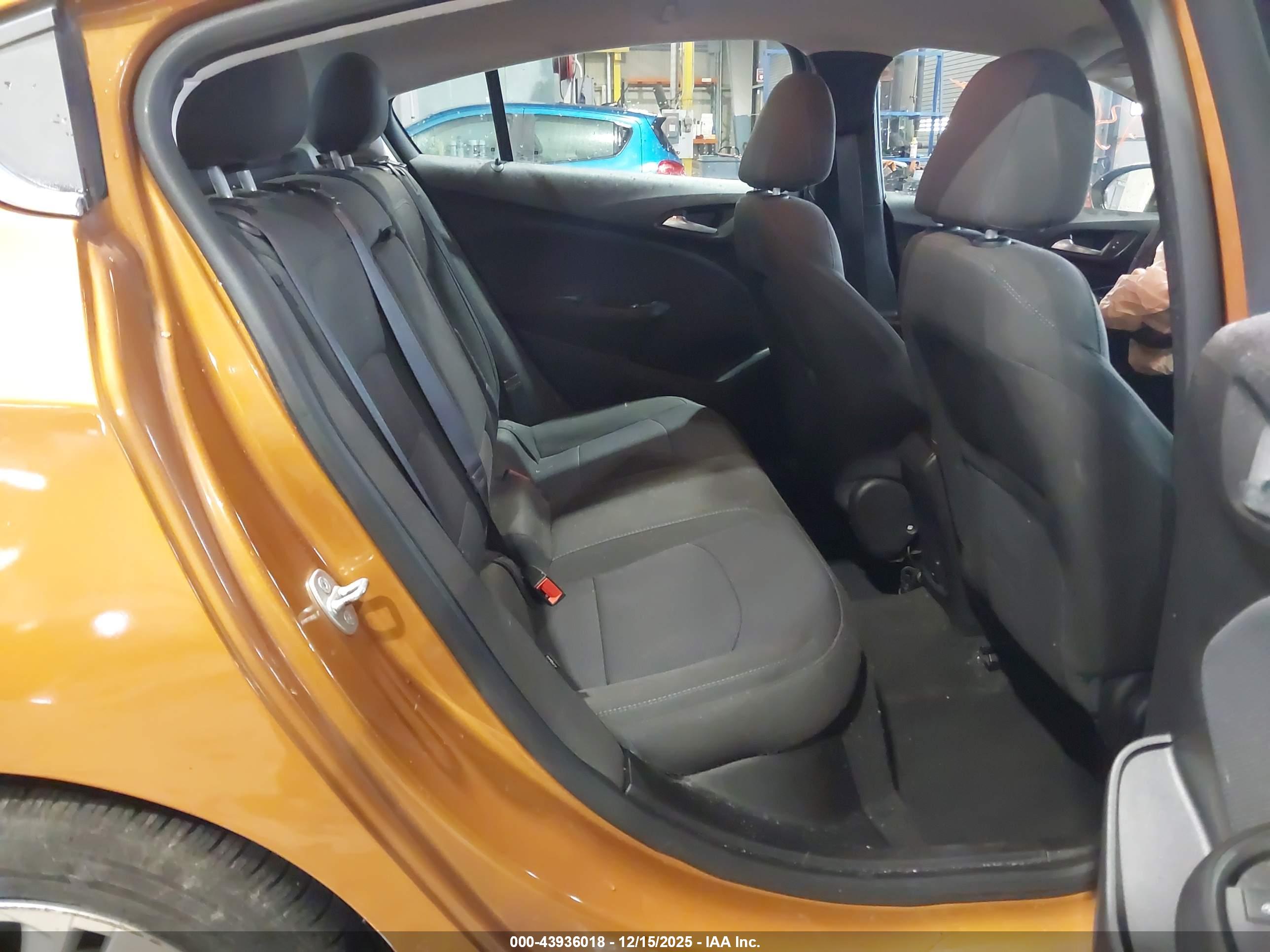 CHEVROLET CRUZE image 8