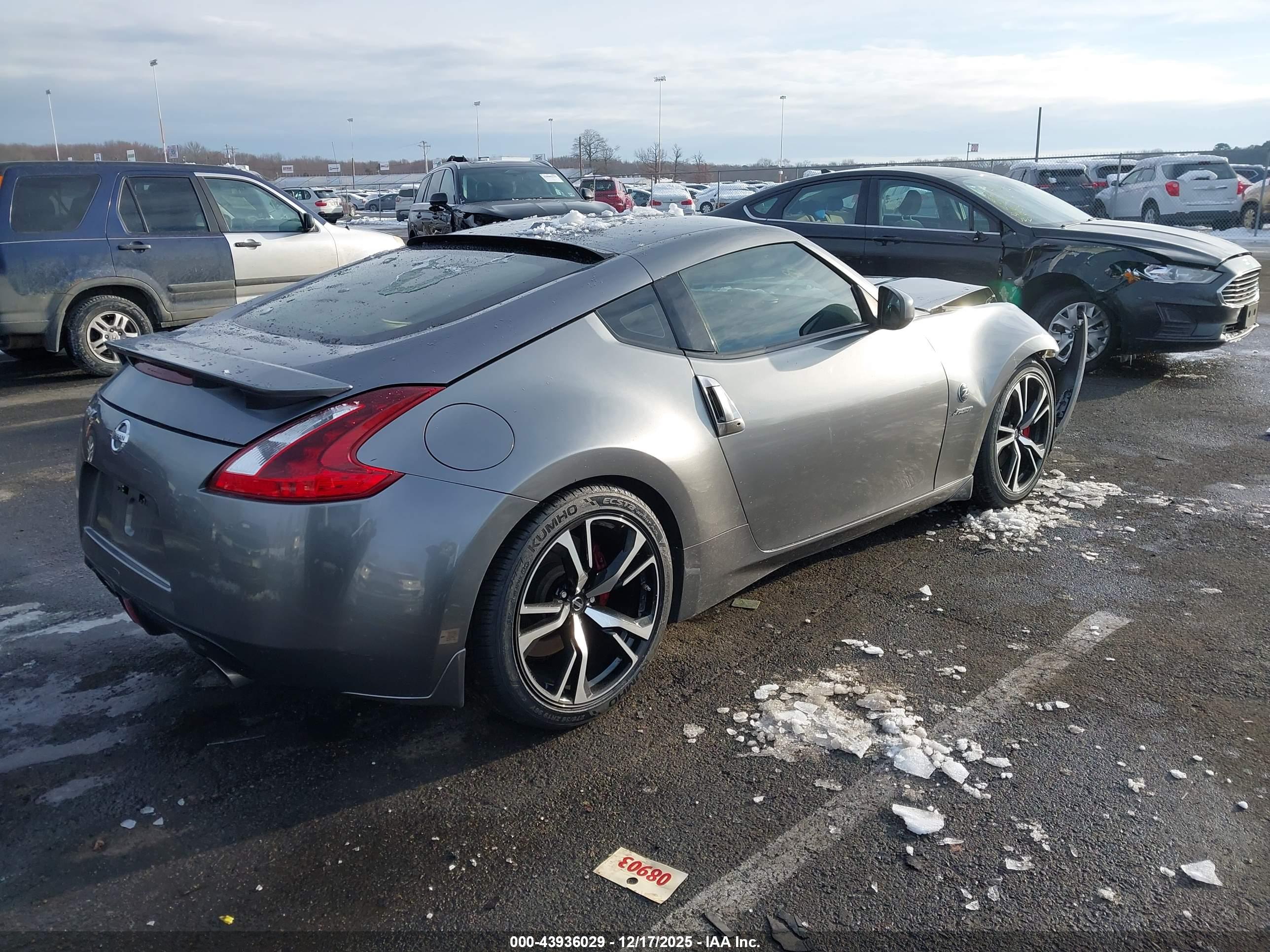 NISSAN 370Z image 4