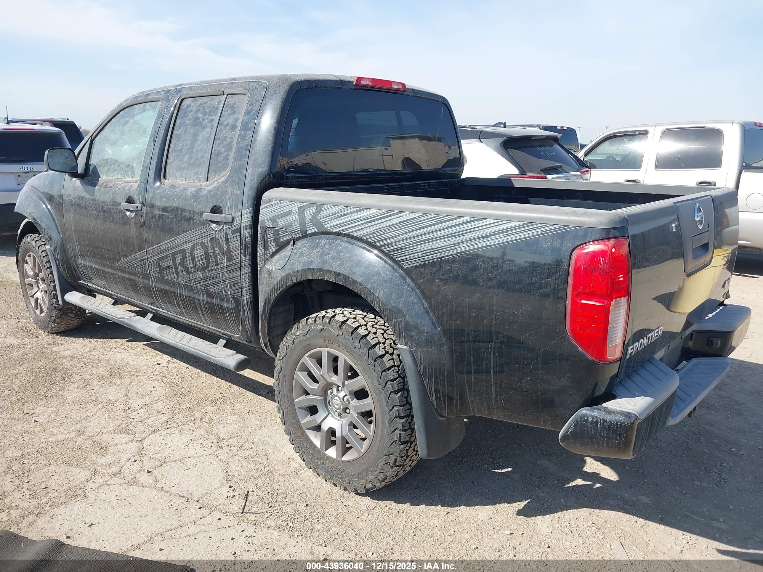 NISSAN FRONTIER image 3