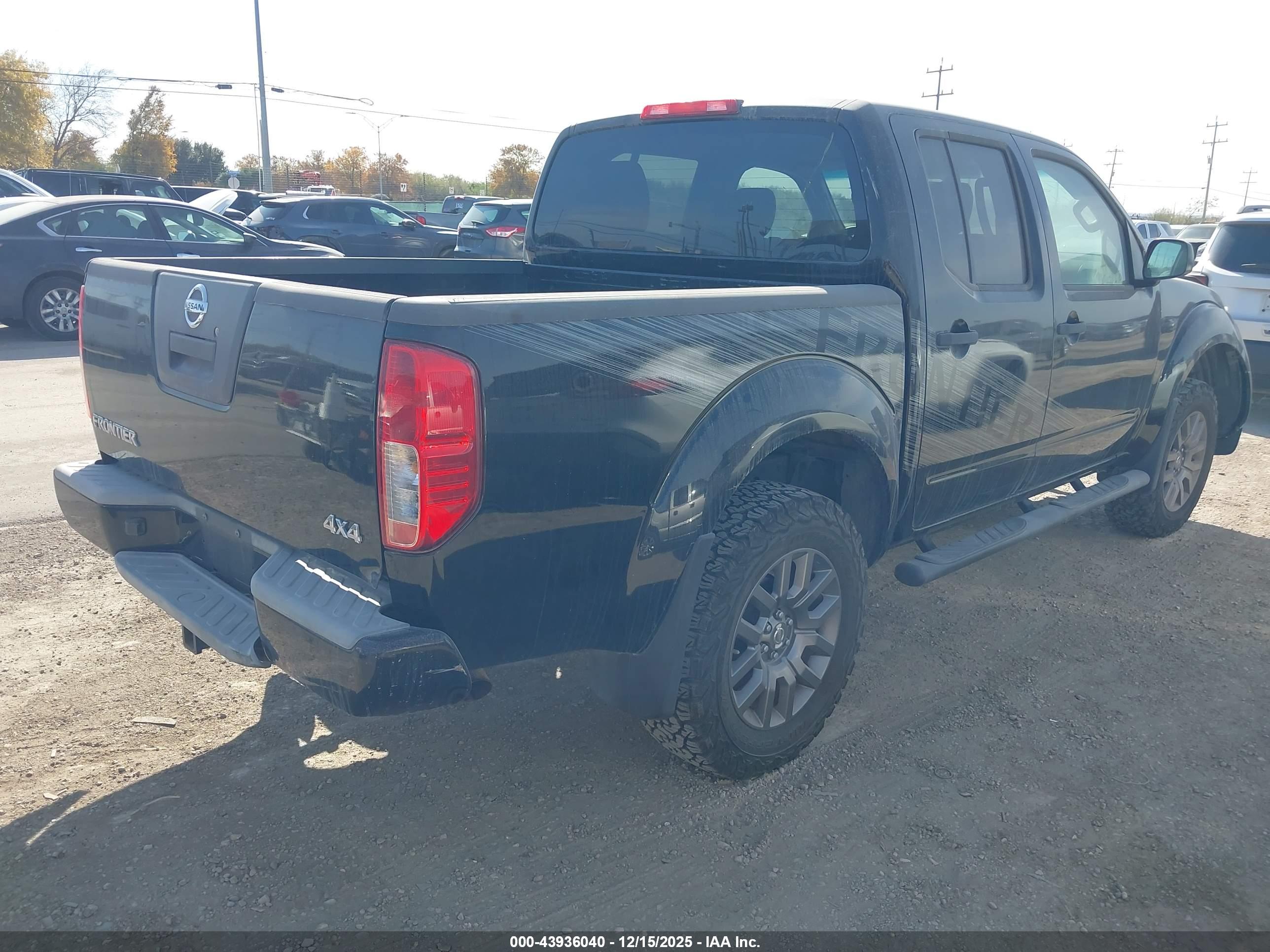 NISSAN FRONTIER image 4