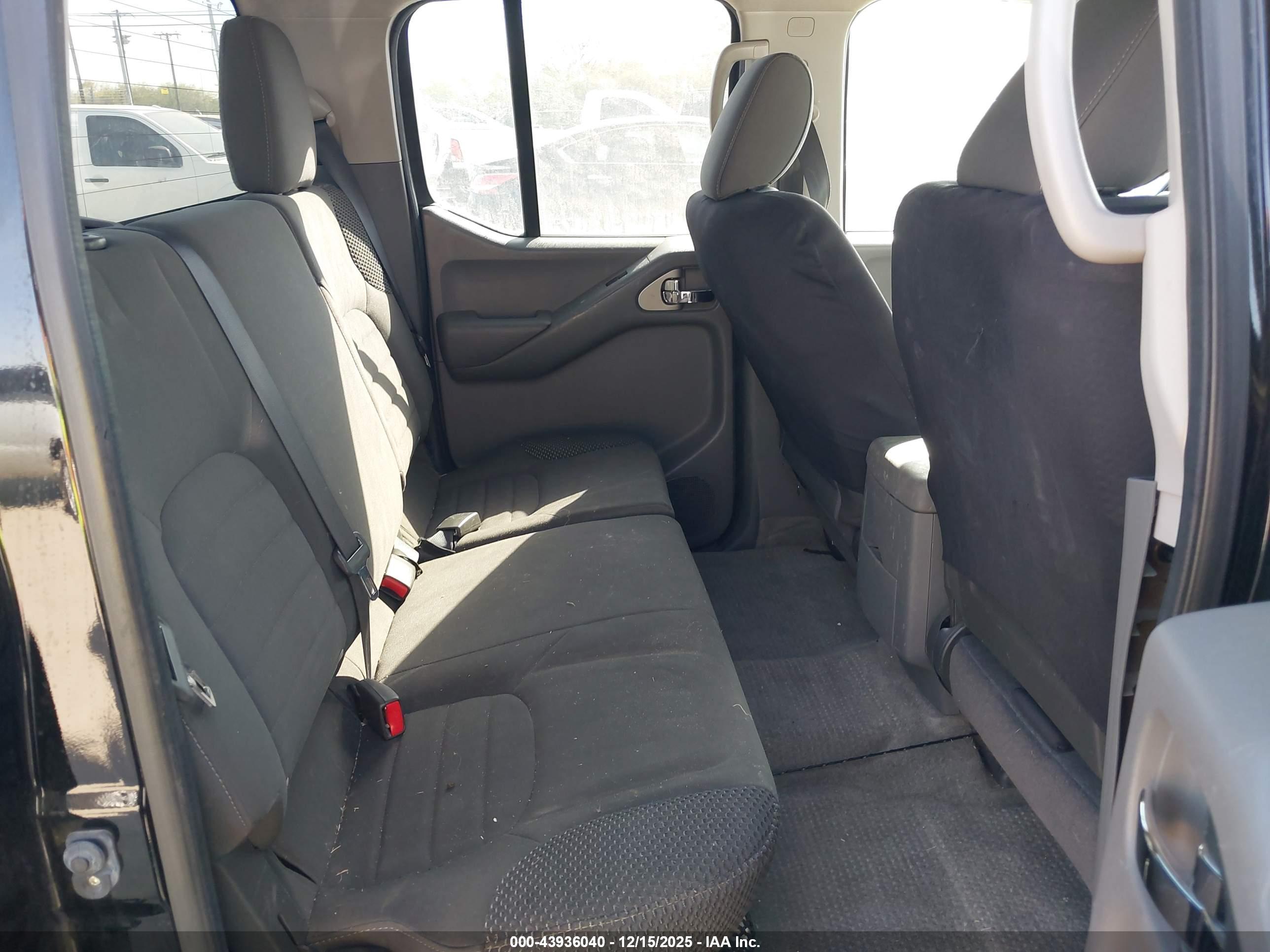 NISSAN FRONTIER image 8