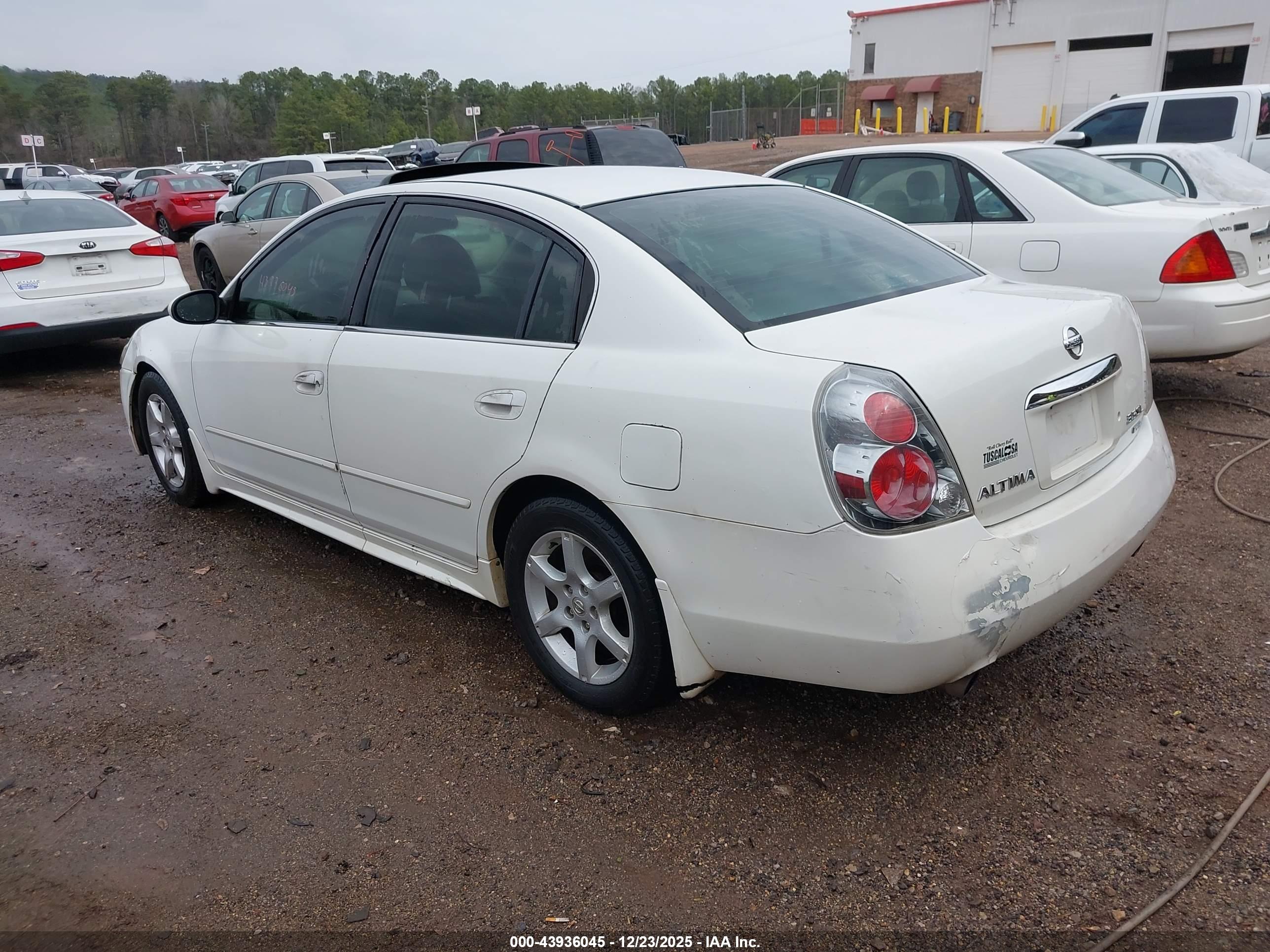 NISSAN ALTIMA image 3