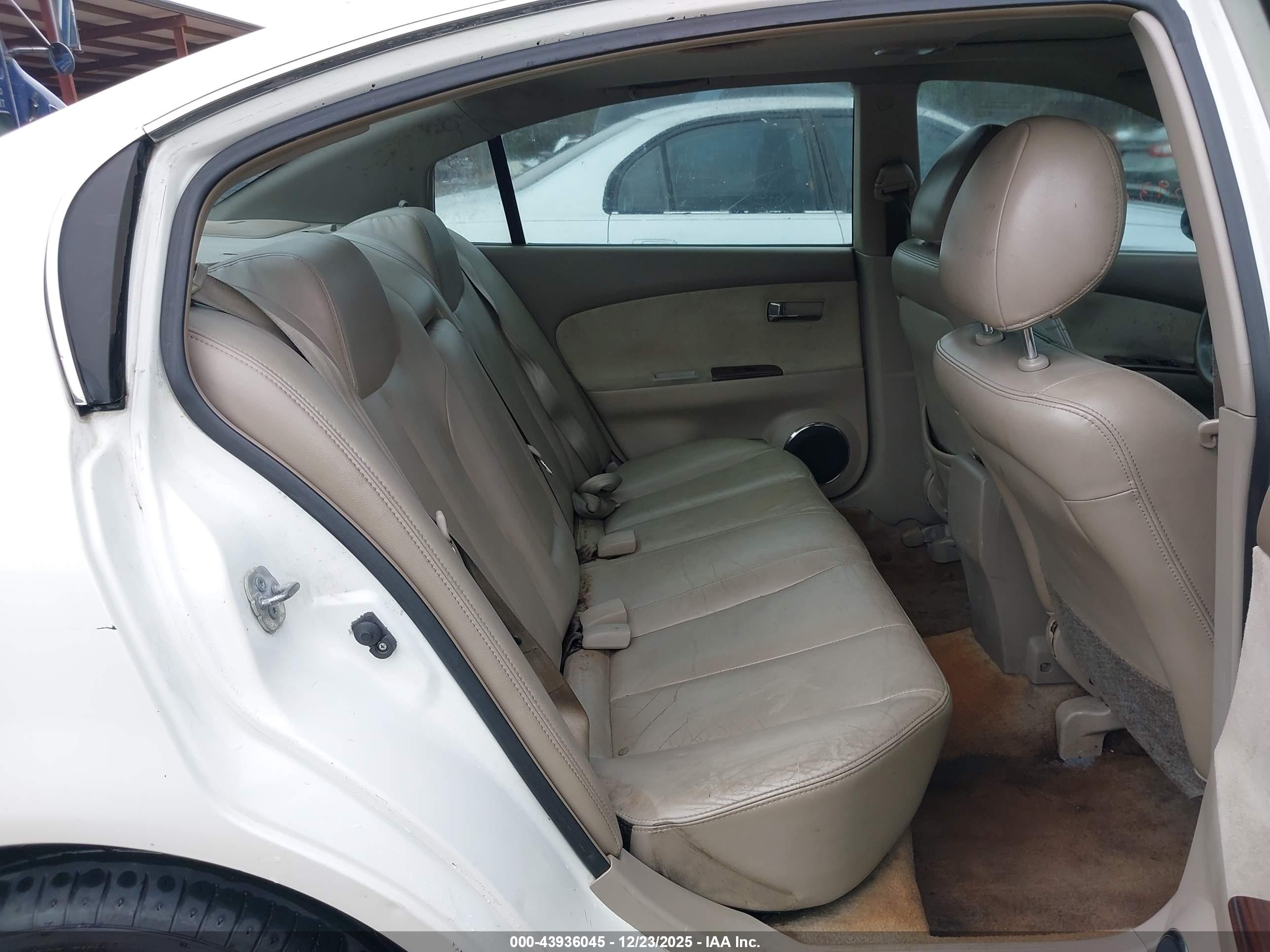 NISSAN ALTIMA image 8