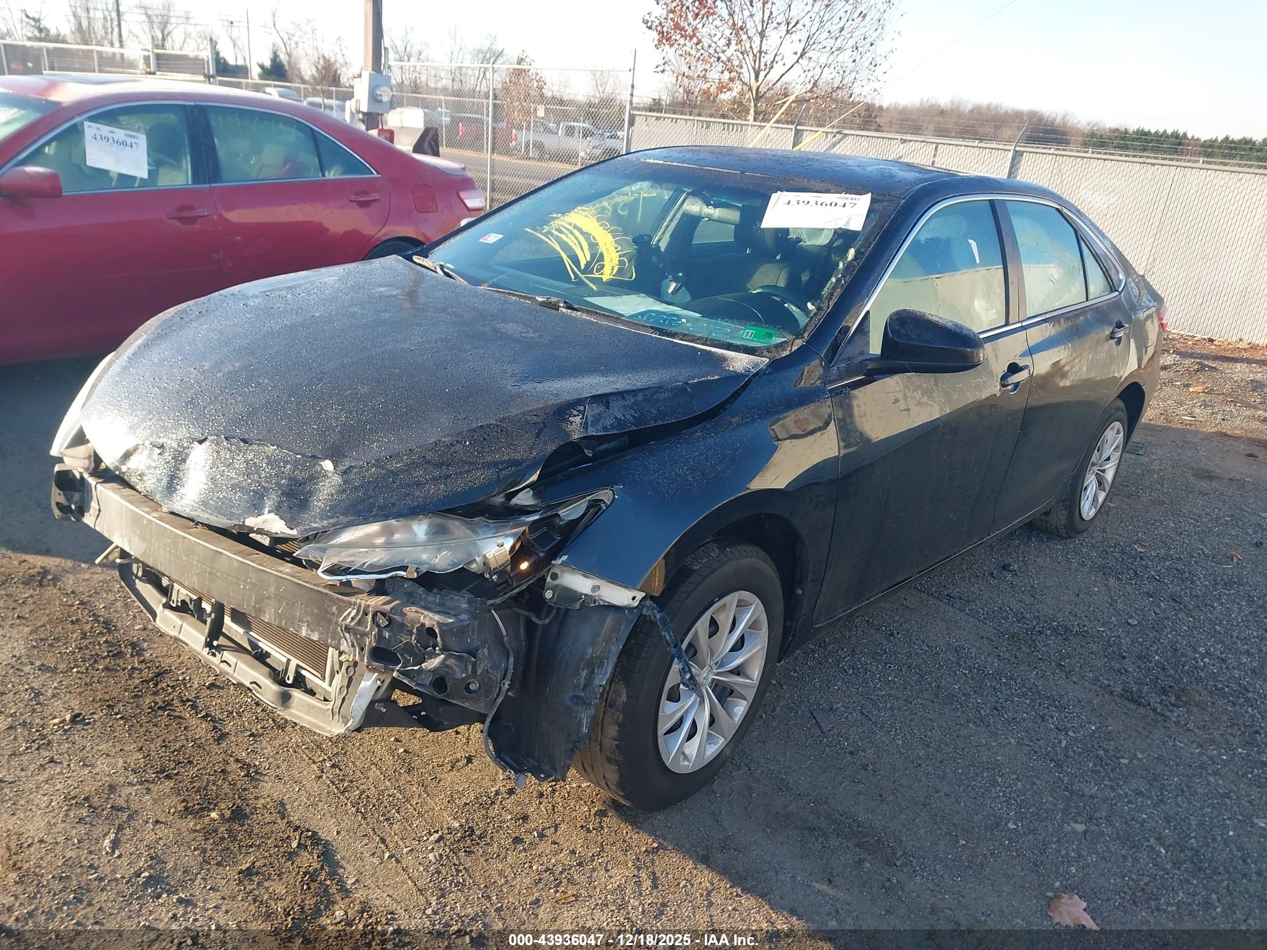 TOYOTA CAMRY image 2
