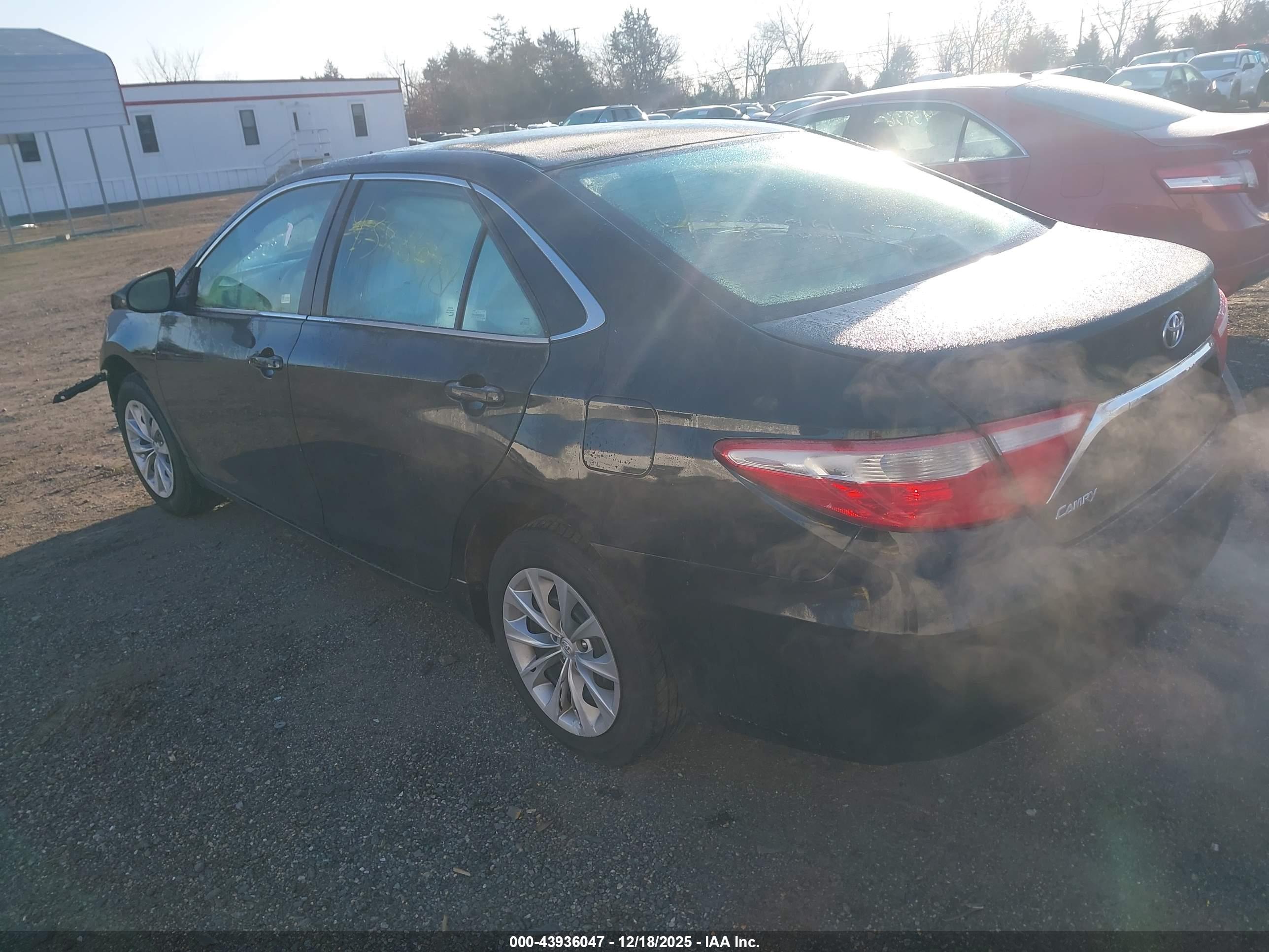 TOYOTA CAMRY image 3