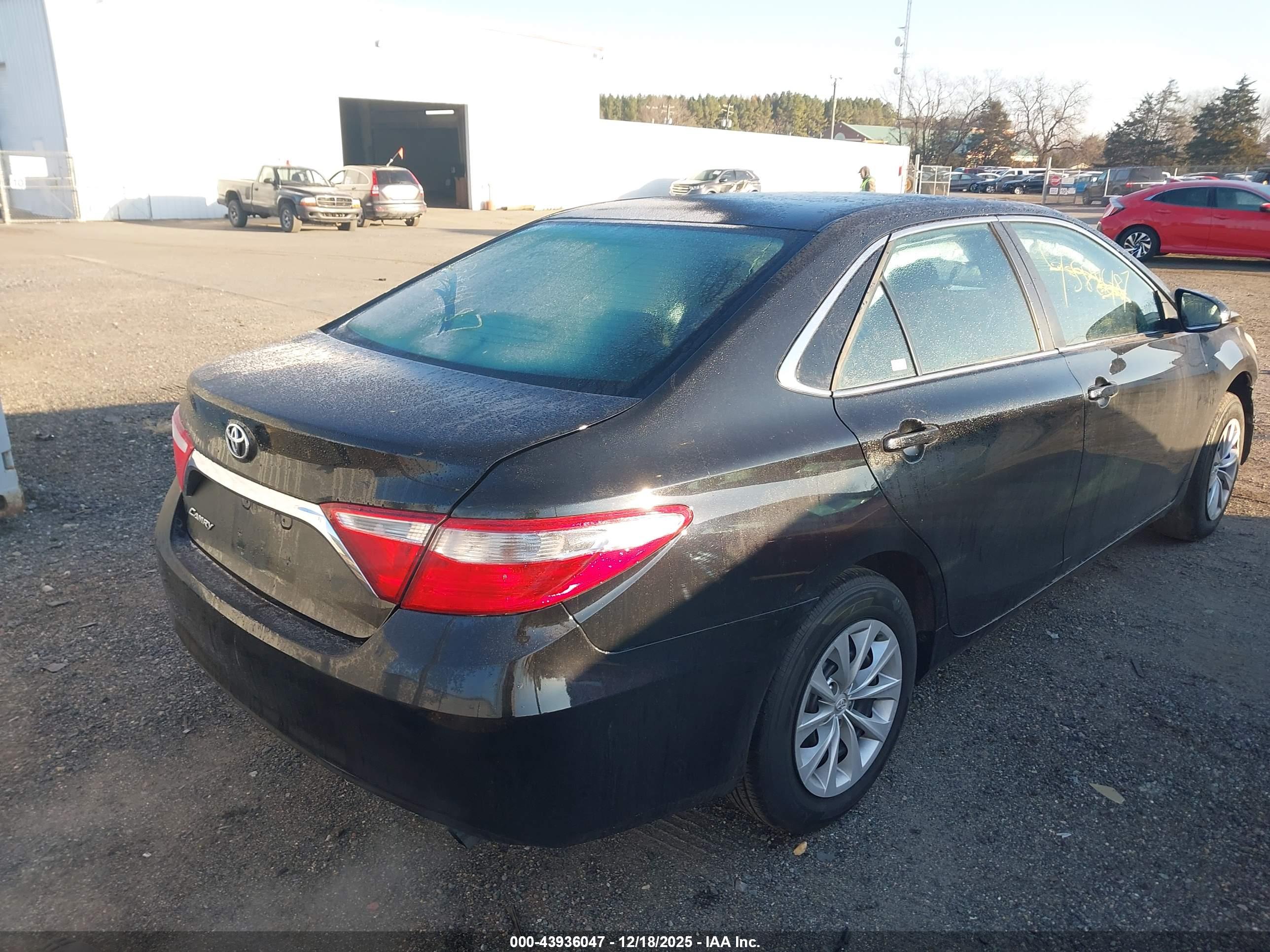 TOYOTA CAMRY image 4