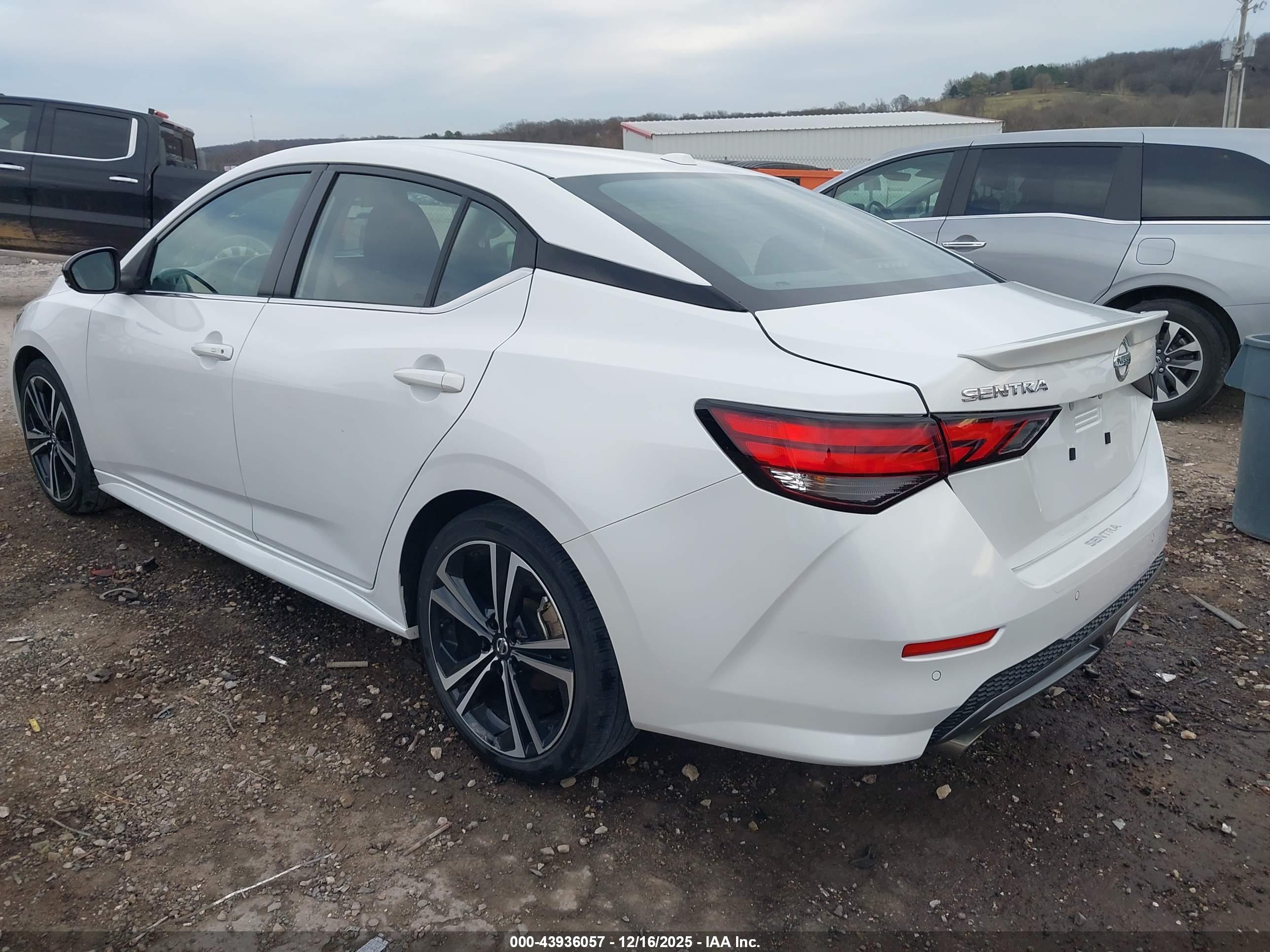 NISSAN SENTRA image 3