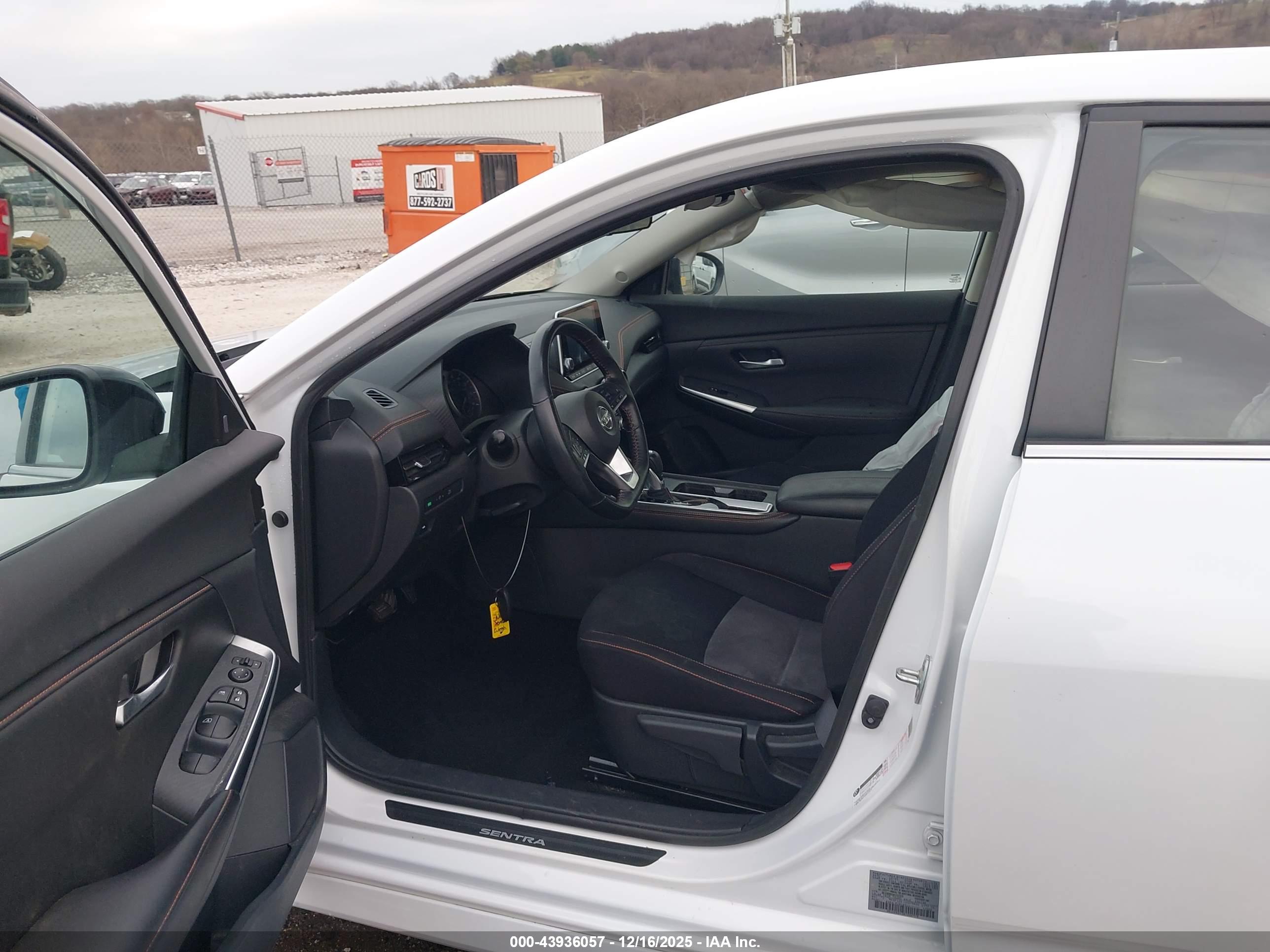 NISSAN SENTRA image 5