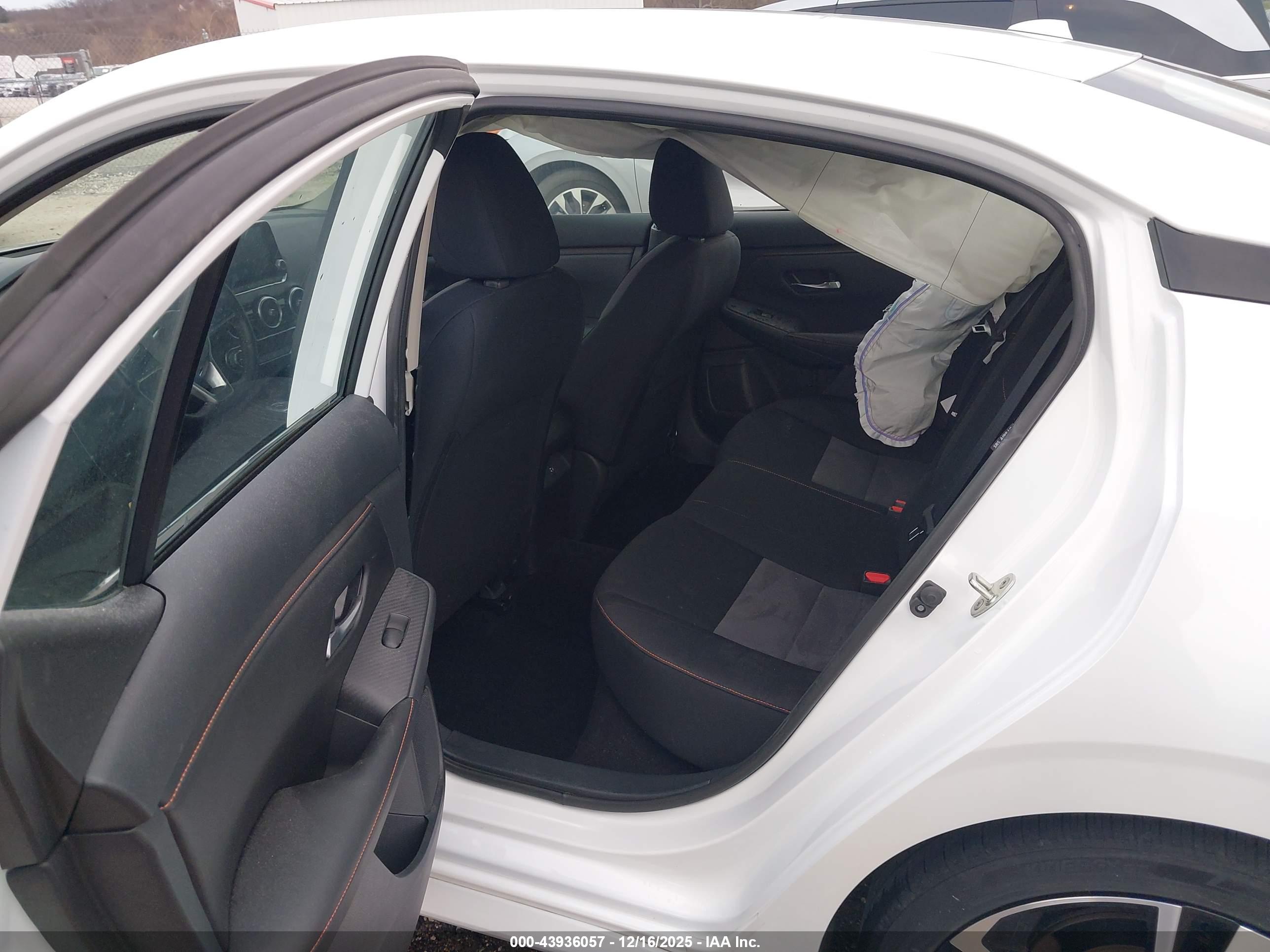 NISSAN SENTRA image 8