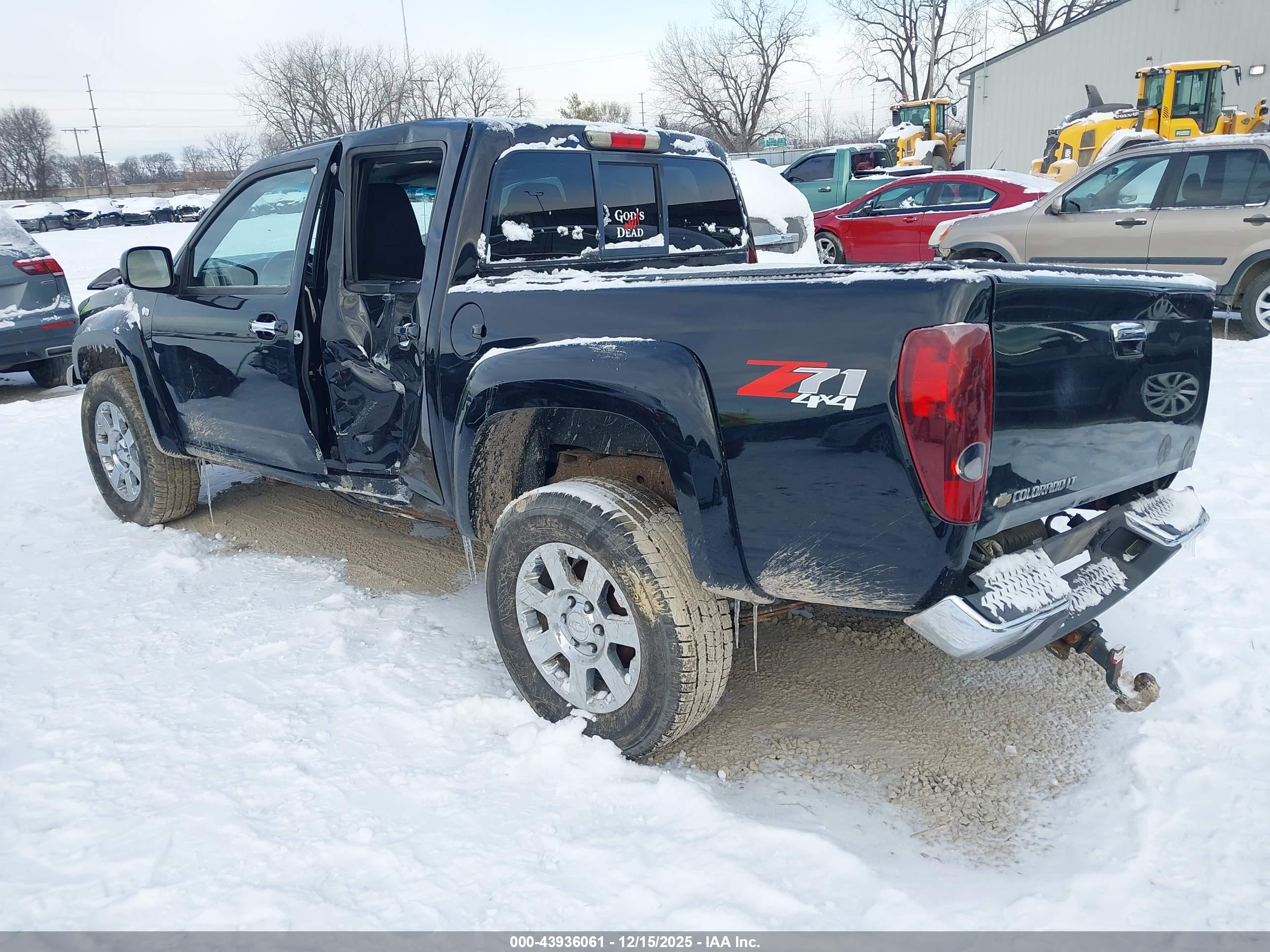 CHEVROLET COLORADO image 3