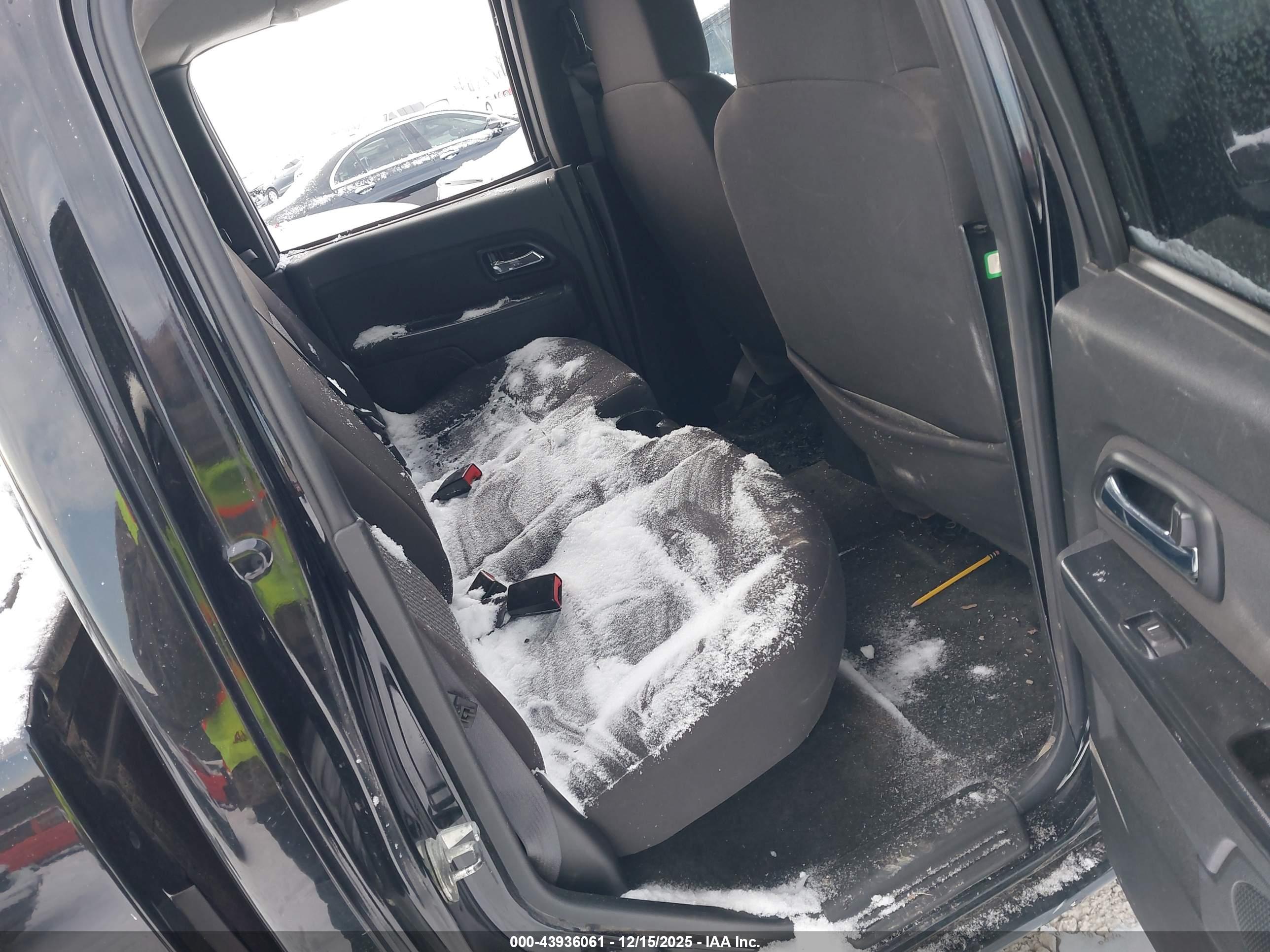 CHEVROLET COLORADO image 8