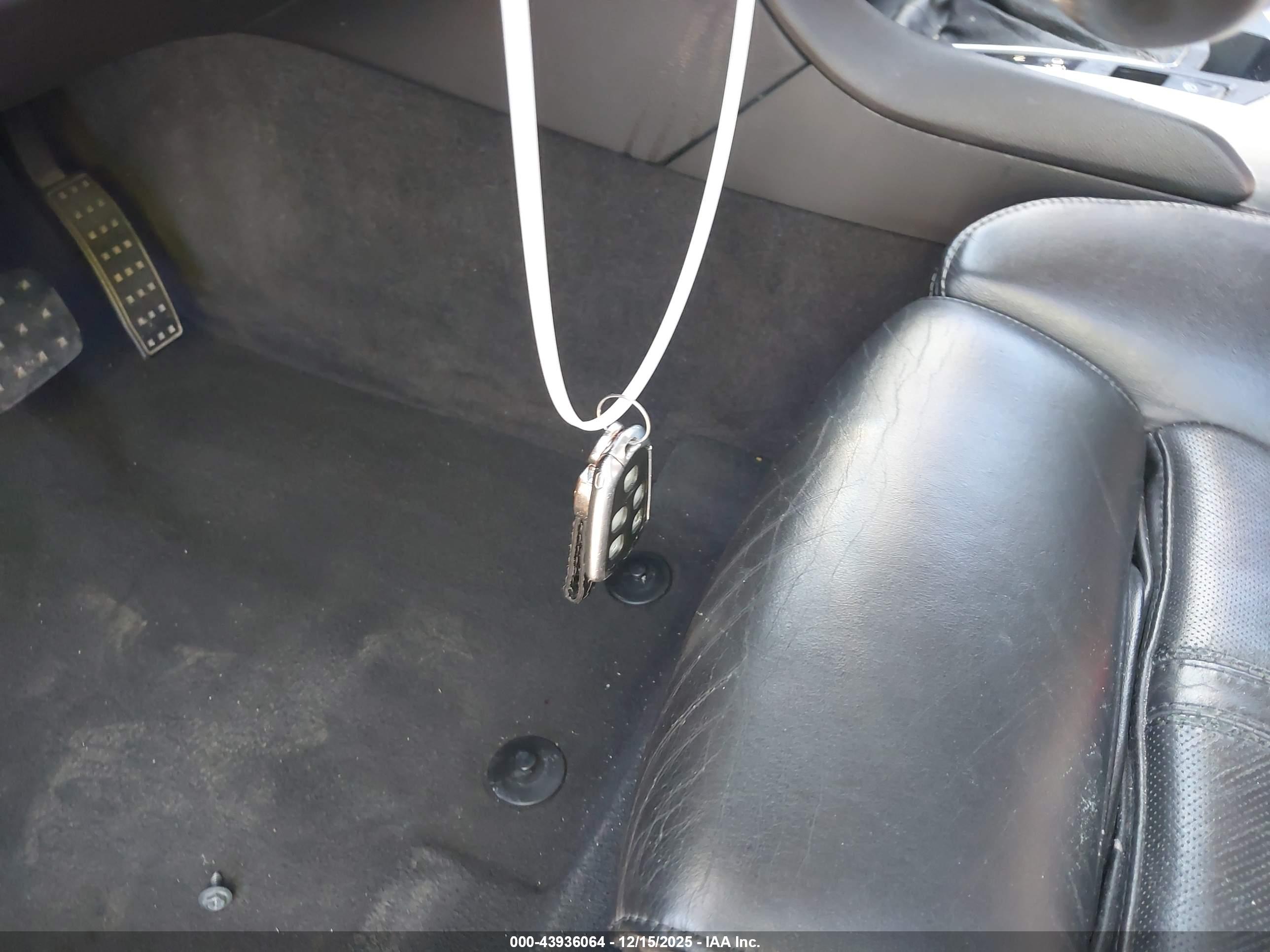 CADILLAC SRX image 11