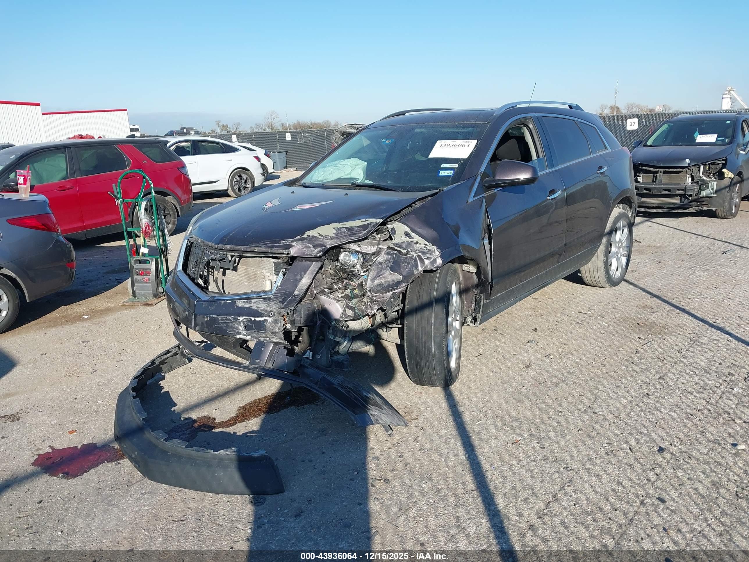 CADILLAC SRX image 2
