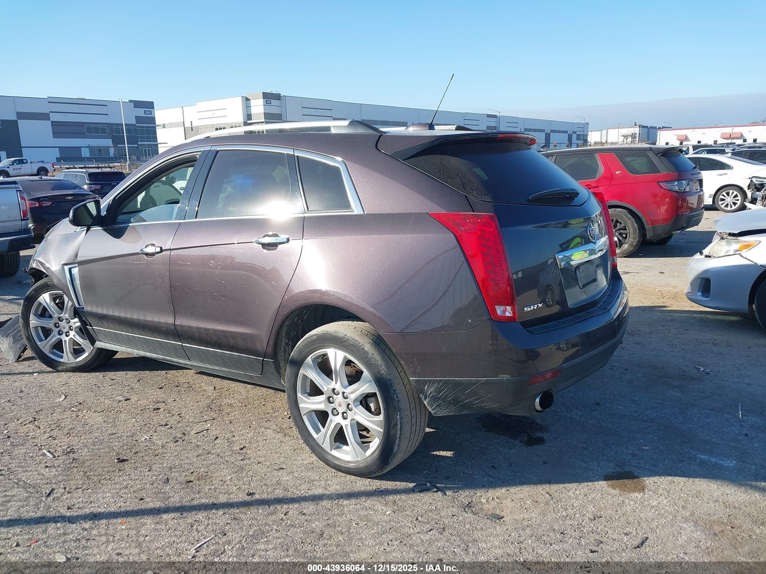 CADILLAC SRX image 3