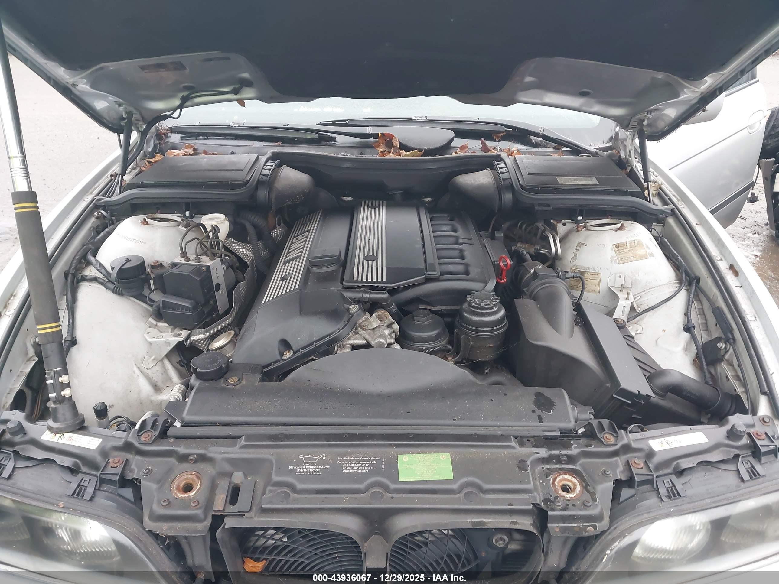 BMW 528I image 10