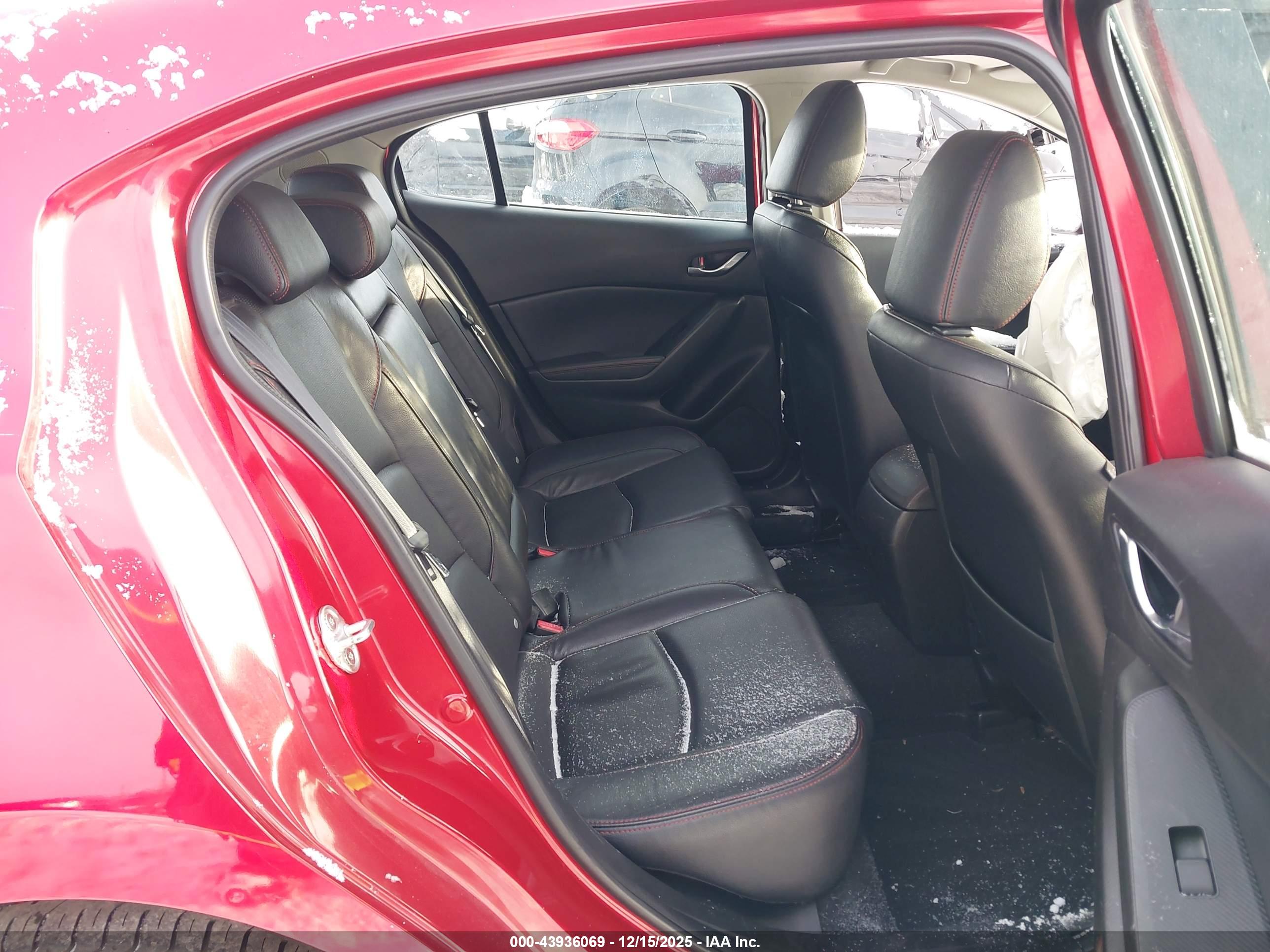 MAZDA MAZDA3 image 8