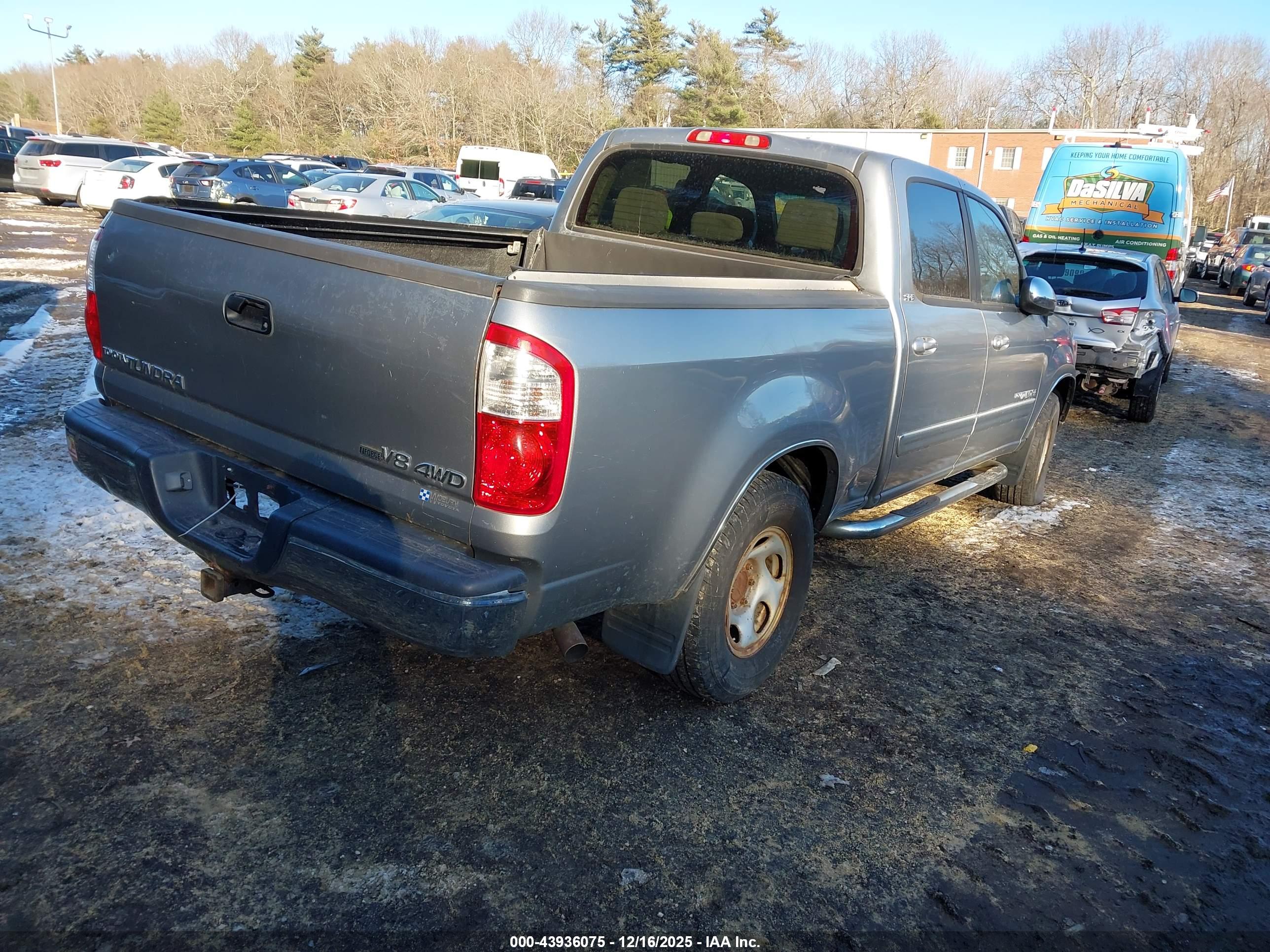 TOYOTA TUNDRA image 4