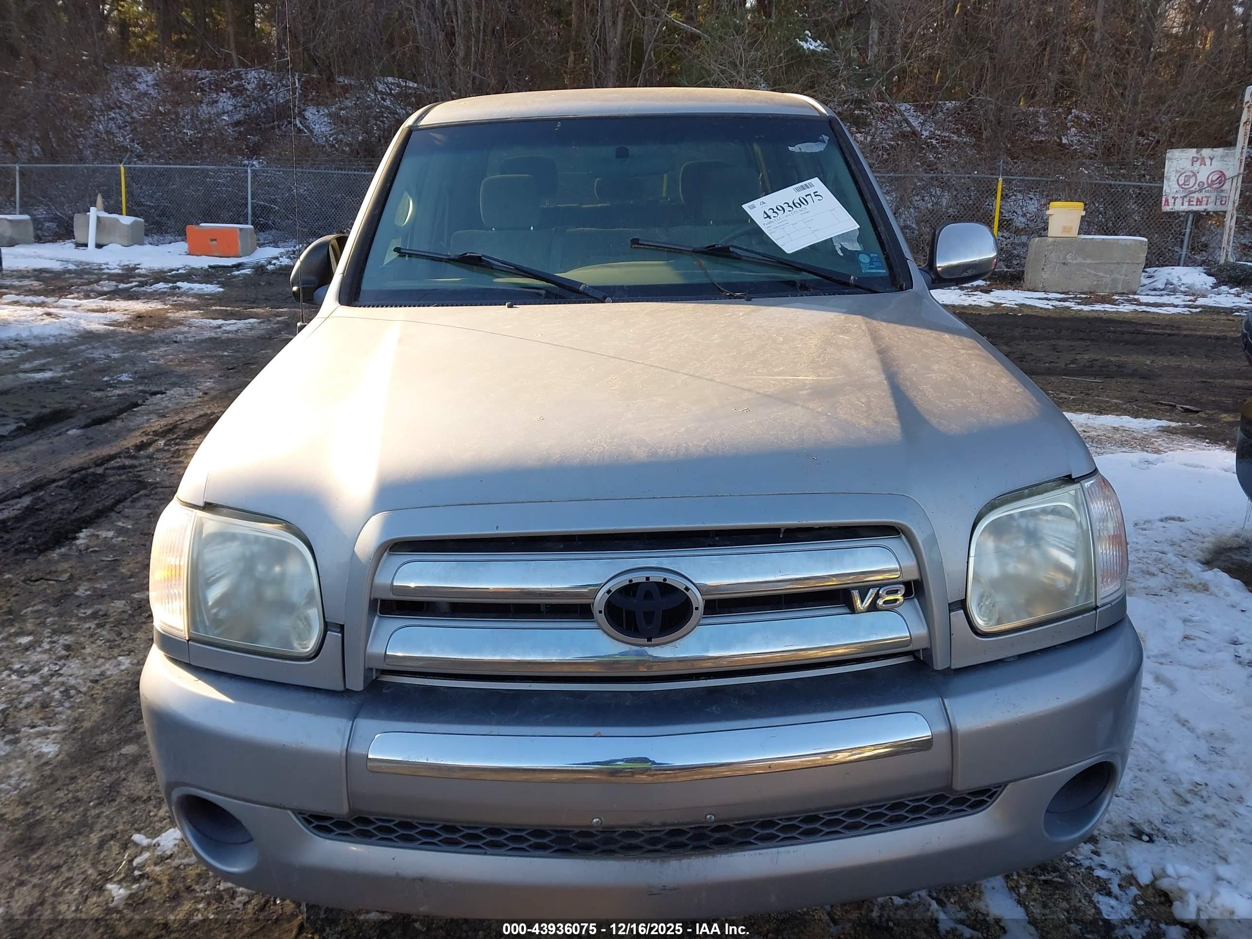 TOYOTA TUNDRA image 6