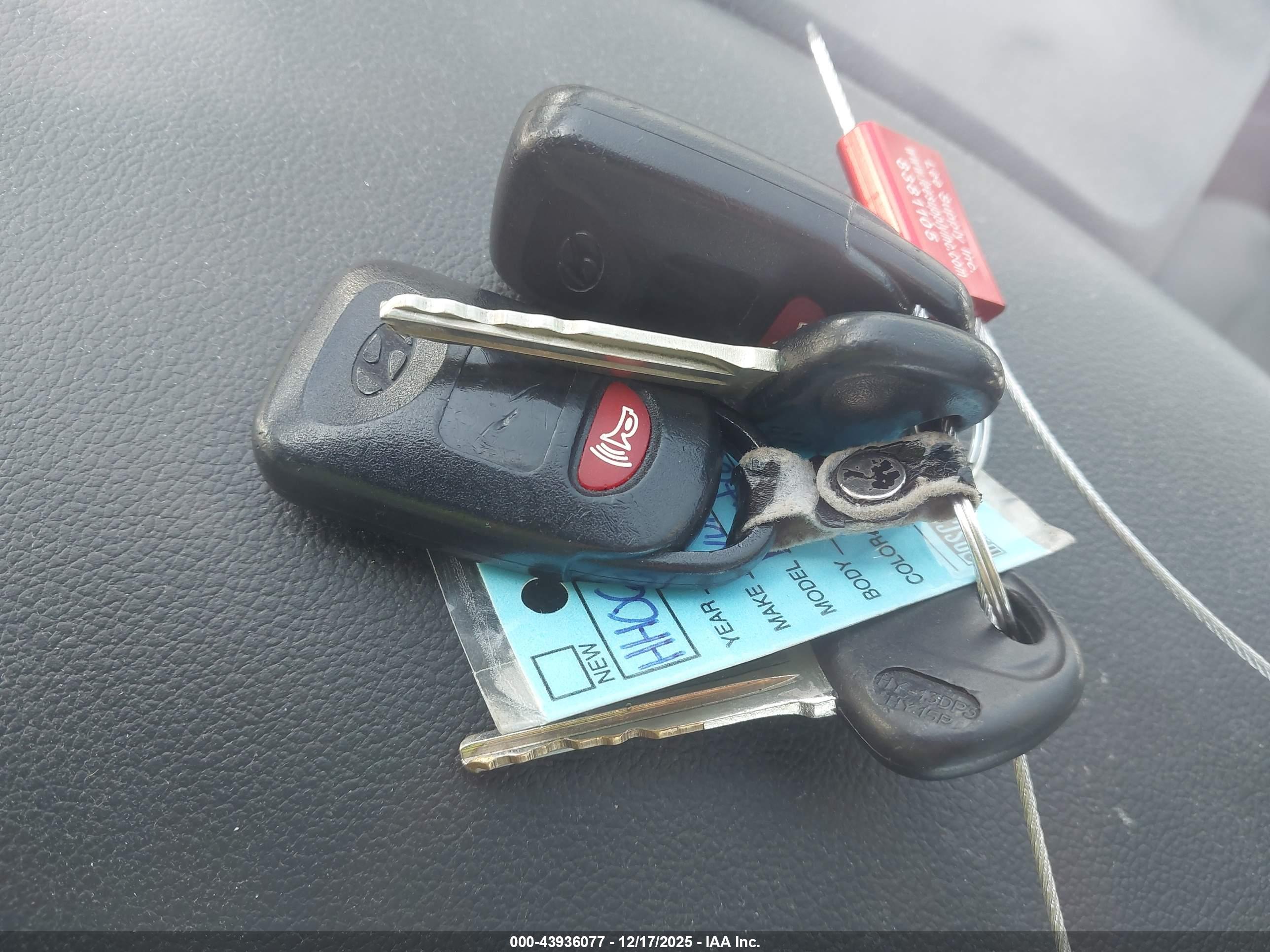 HYUNDAI ELANTRA image 11