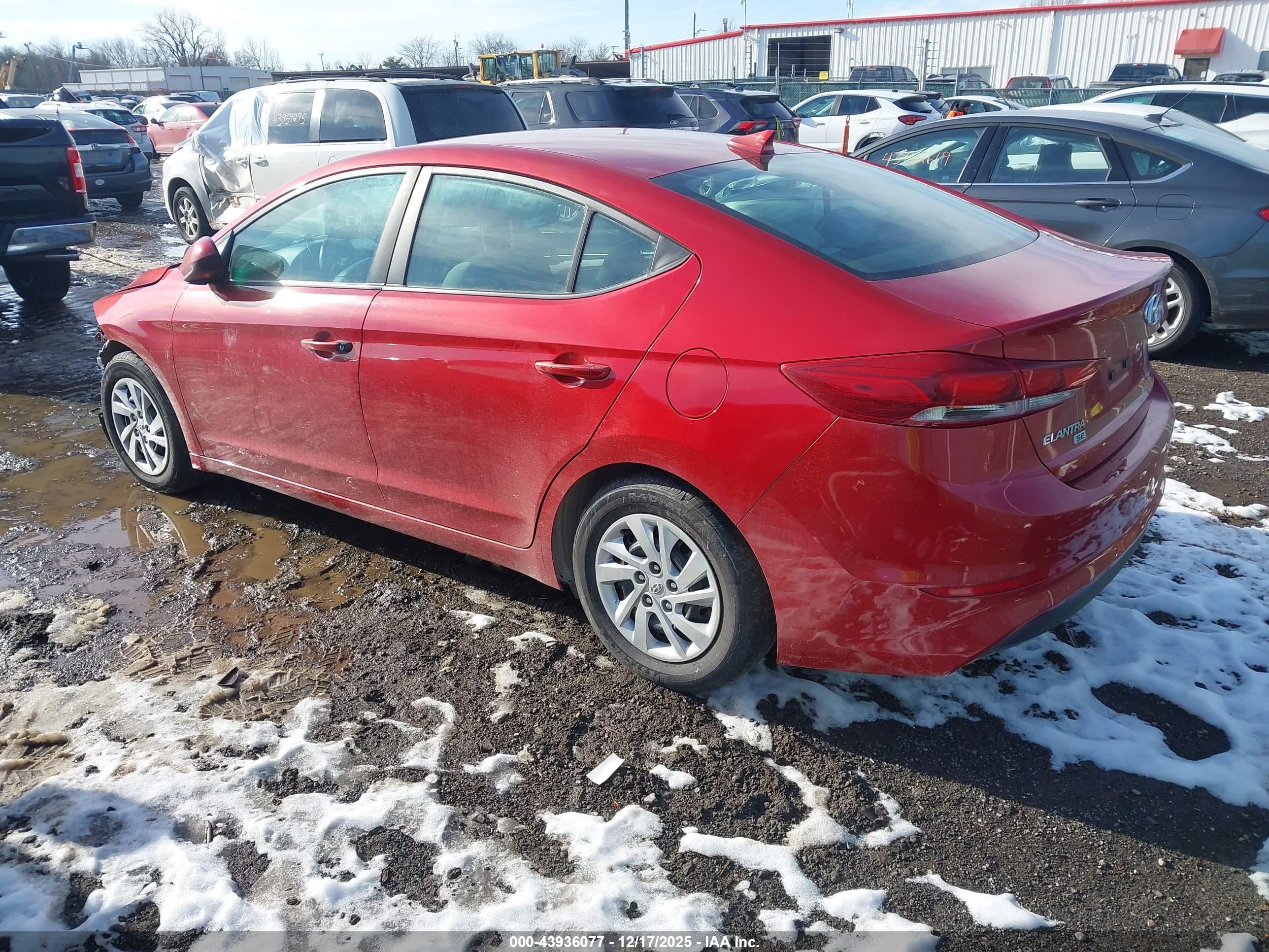 HYUNDAI ELANTRA image 3