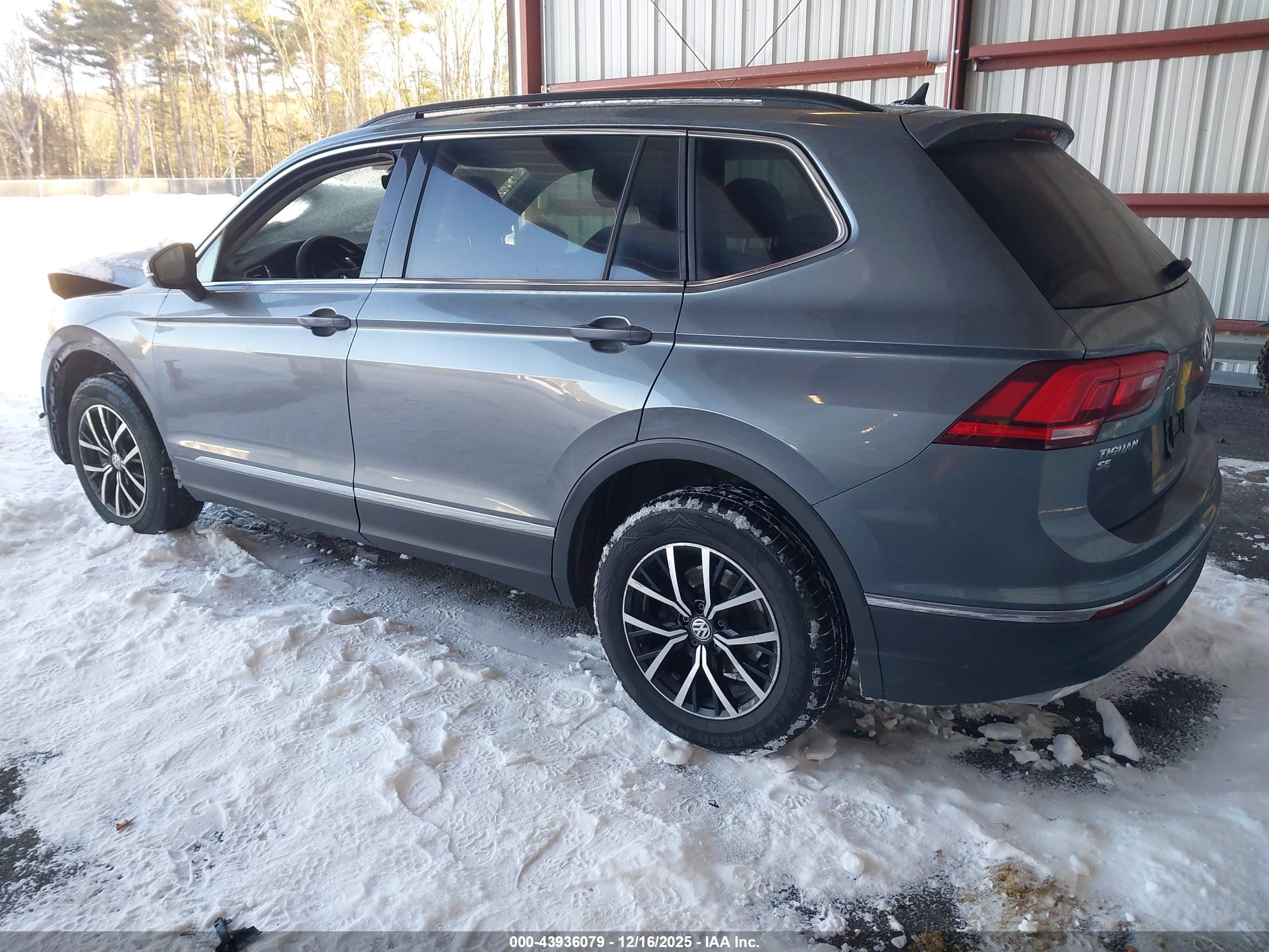 VOLKSWAGEN TIGUAN image 3