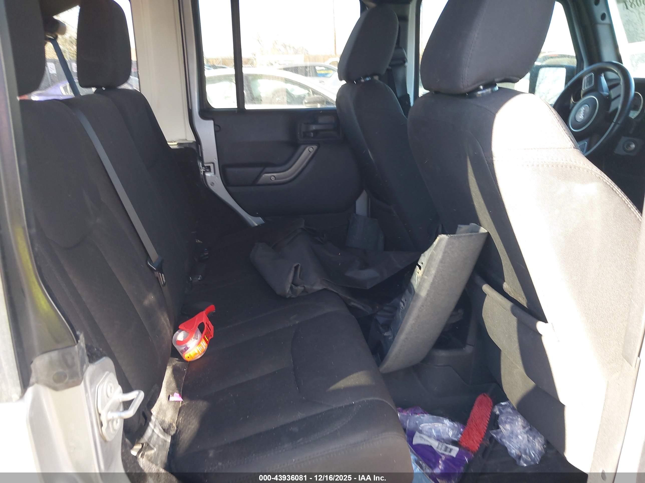 JEEP WRANGLER image 8