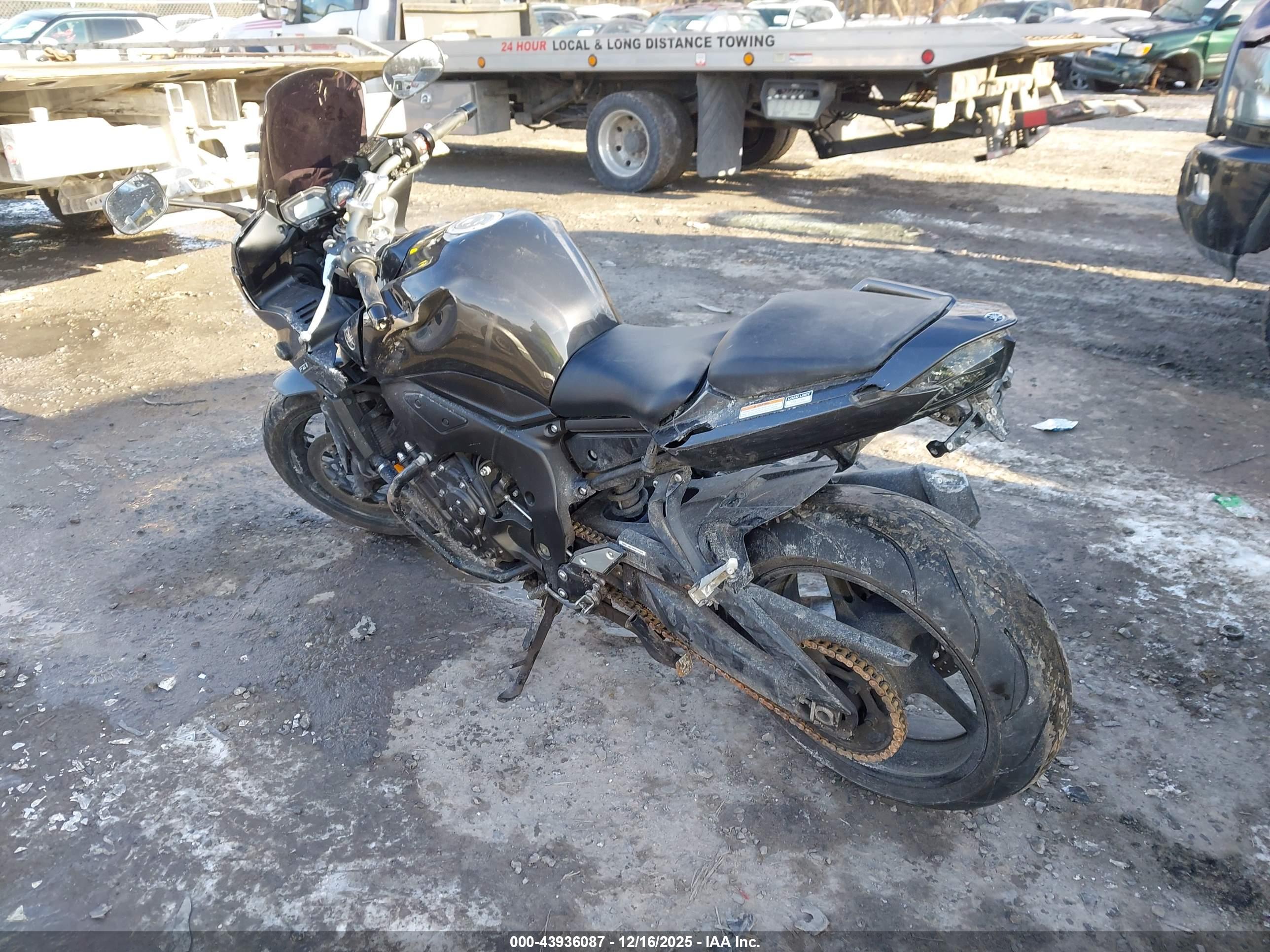 YAMAHA FZ1 image 3