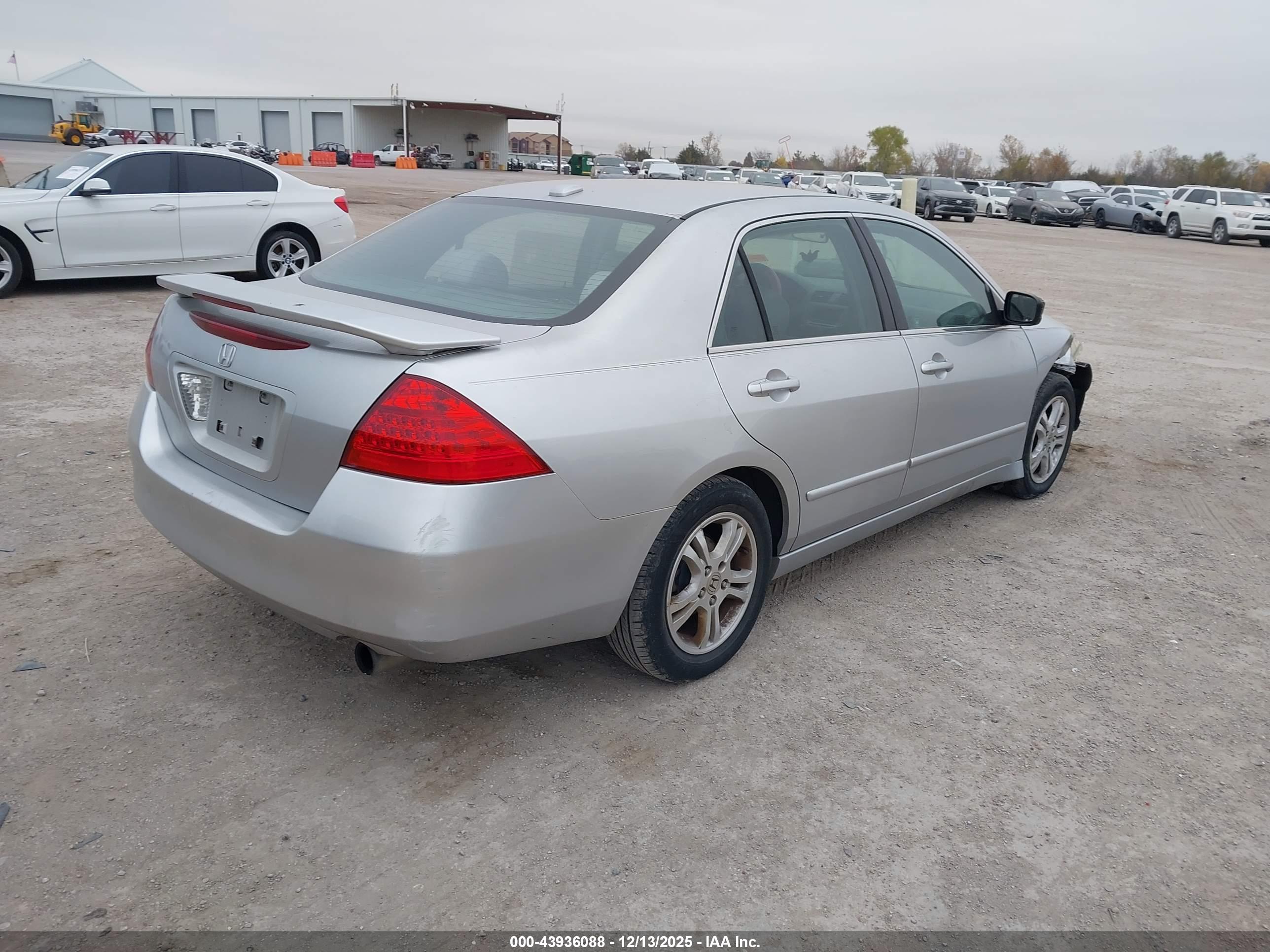 HONDA ACCORD image 4
