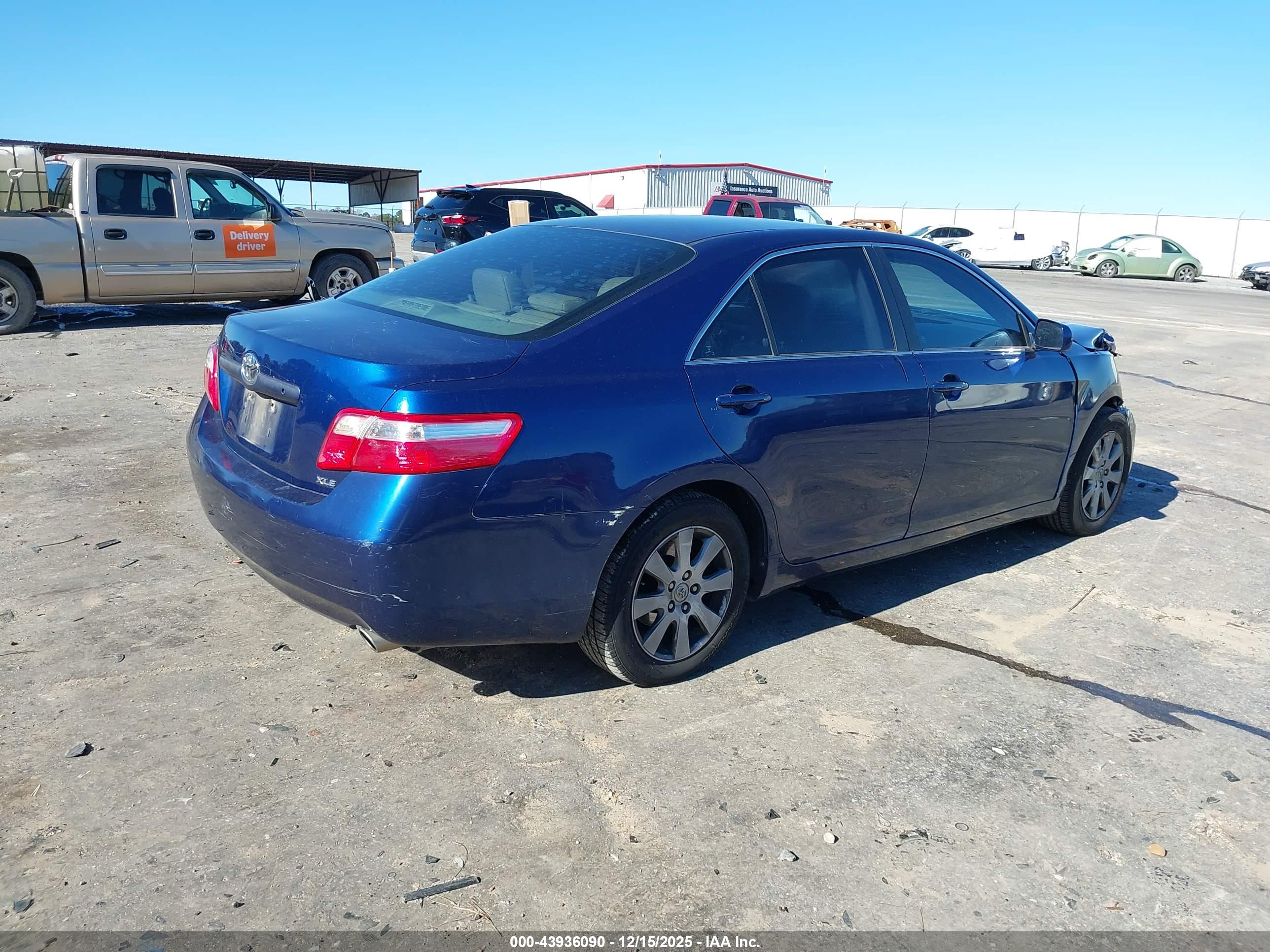 TOYOTA CAMRY image 4