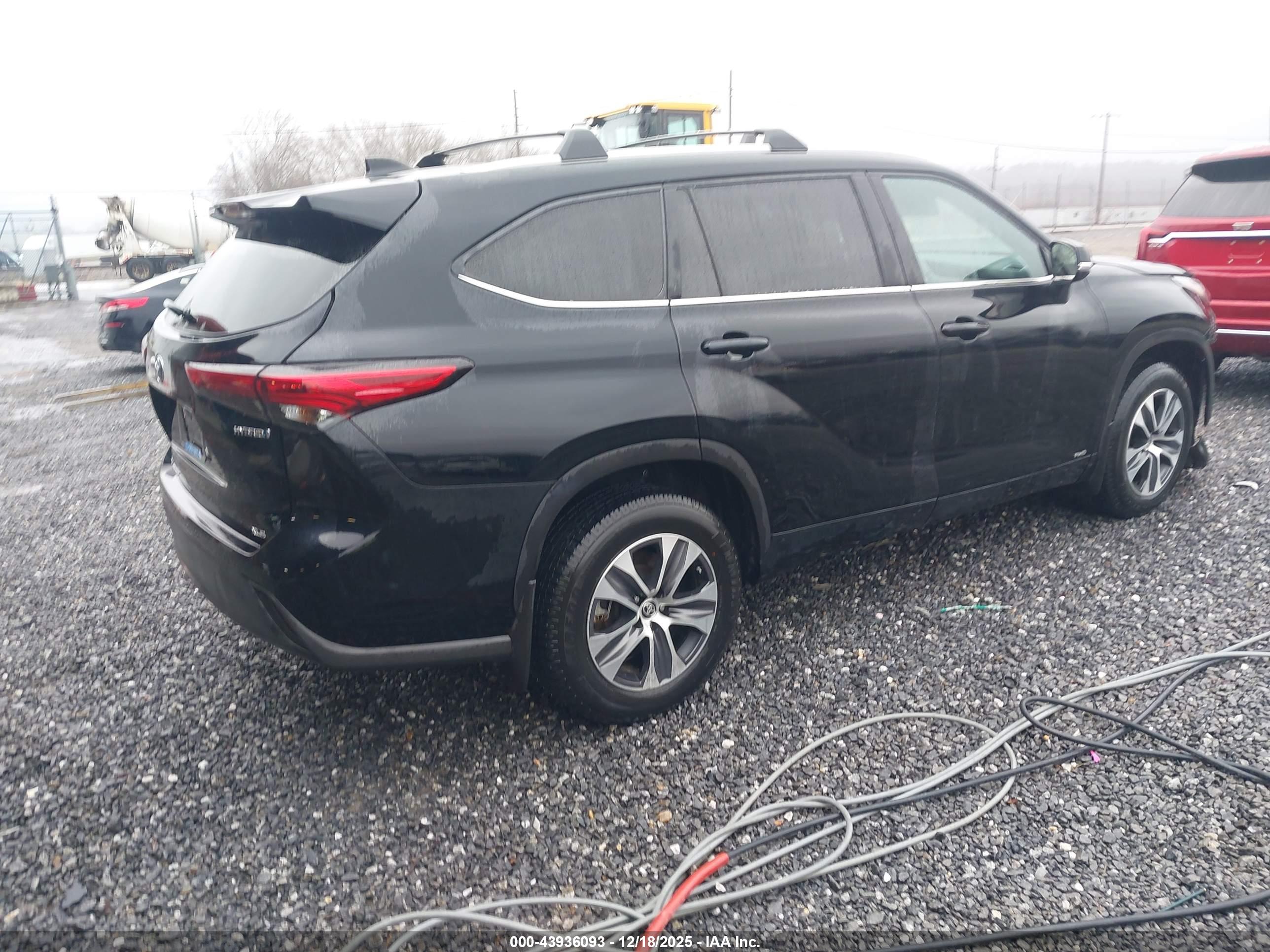 TOYOTA HIGHLANDER image 4