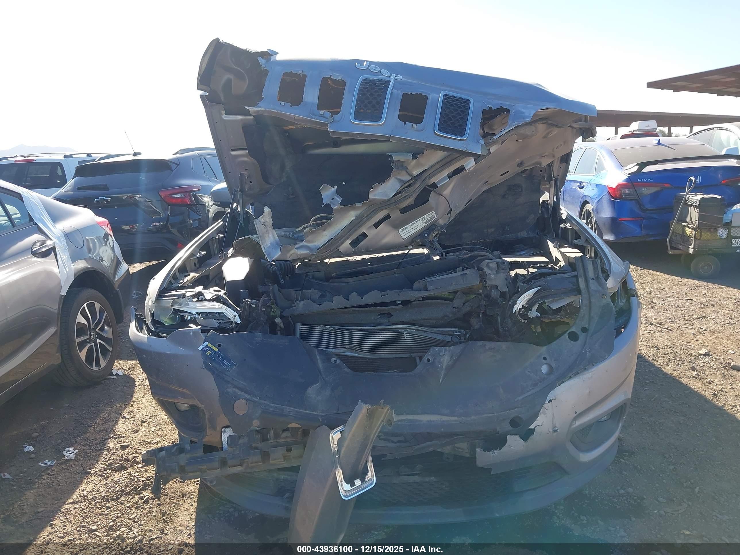 JEEP CHEROKEE image 6