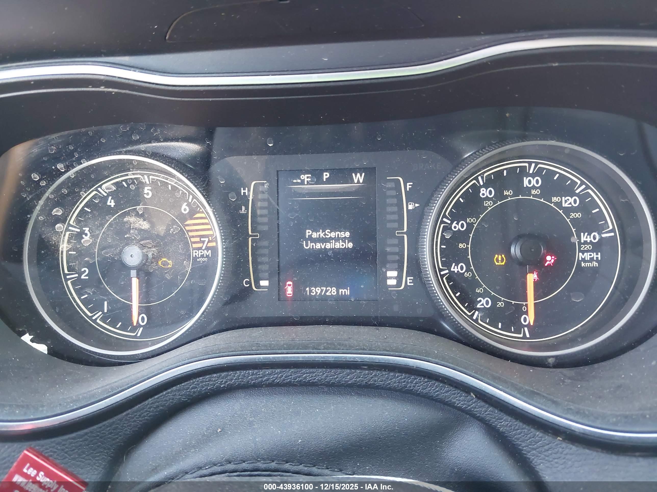 JEEP CHEROKEE image 7