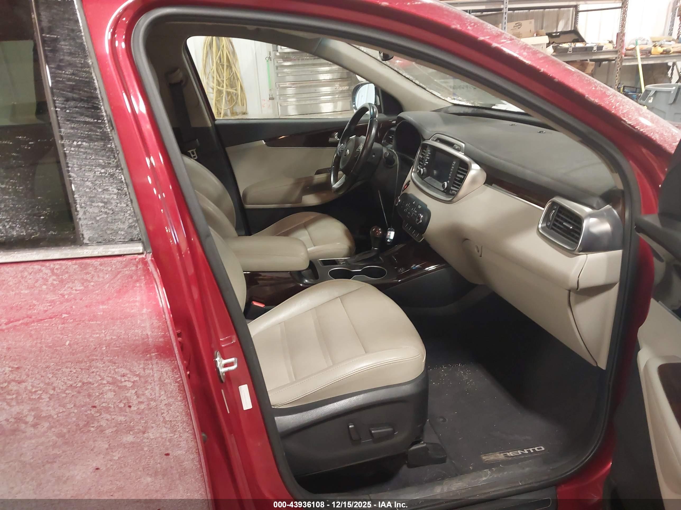 KIA SORENTO image 5