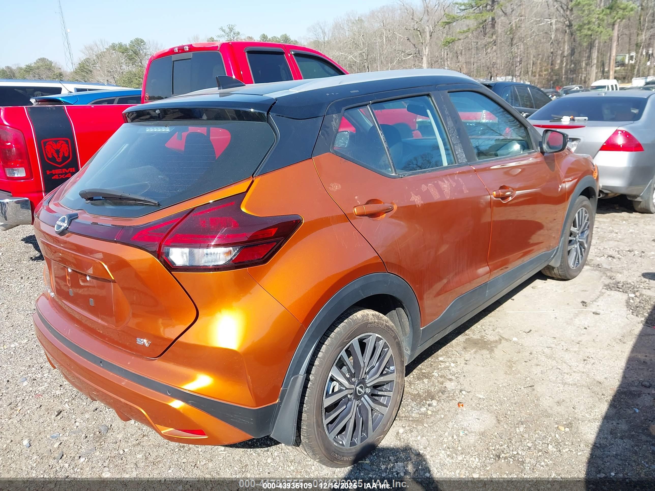 NISSAN KICKS image 4