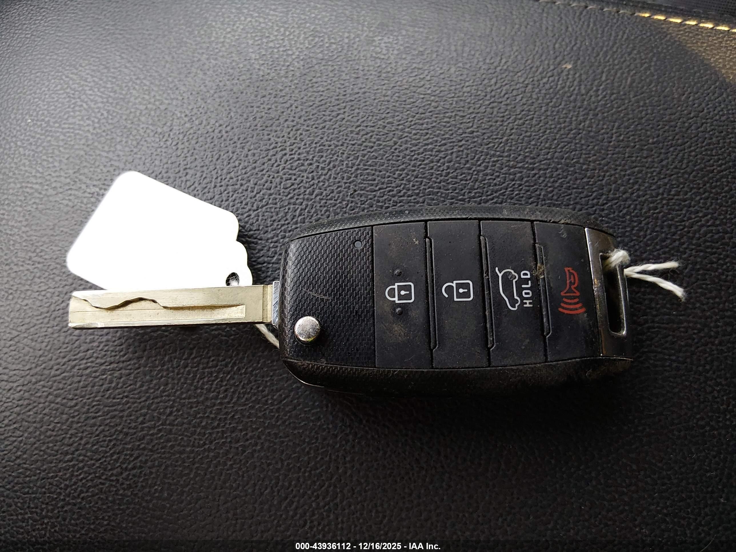 KIA SORENTO image 11