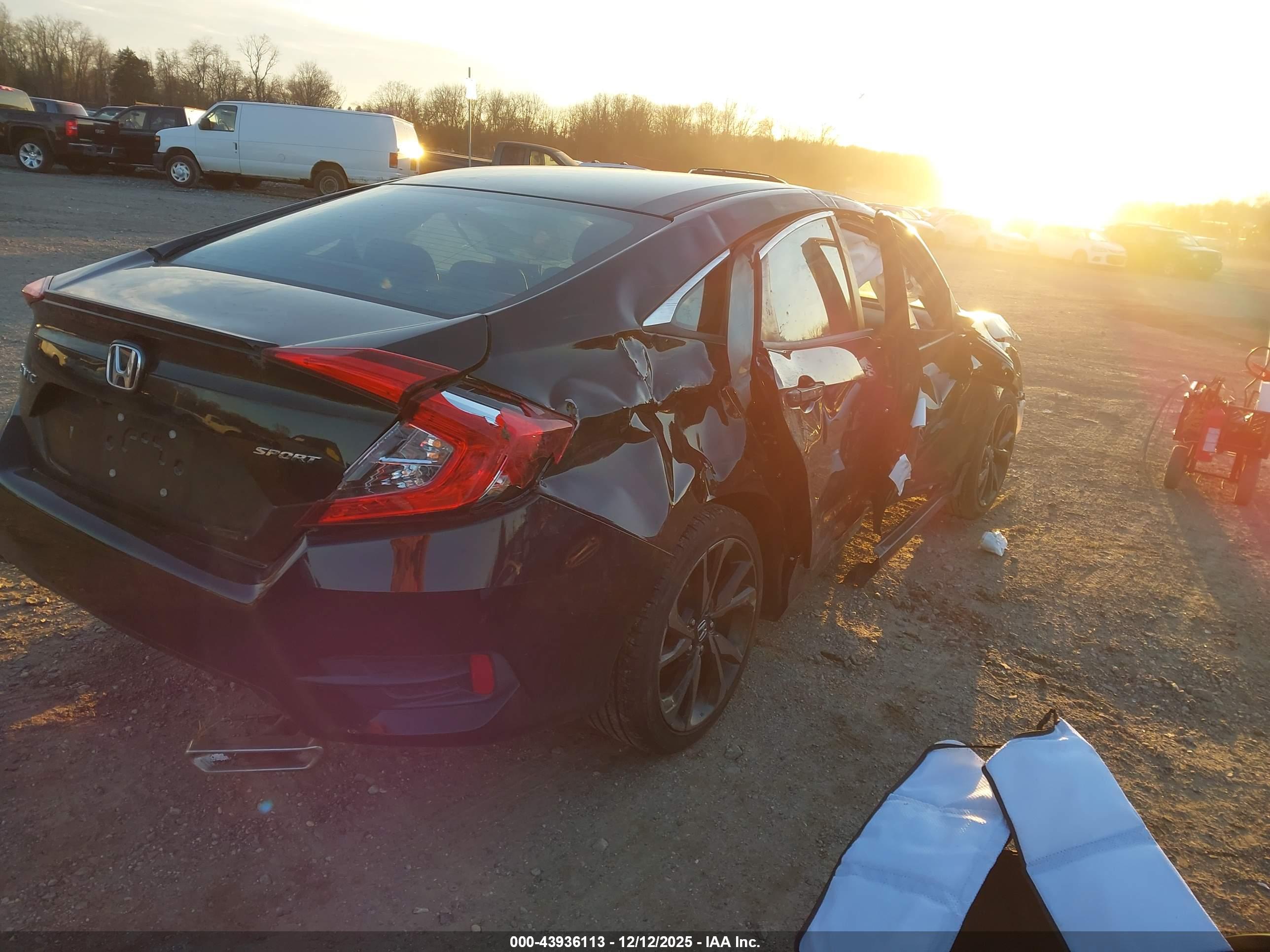 HONDA CIVIC image 4