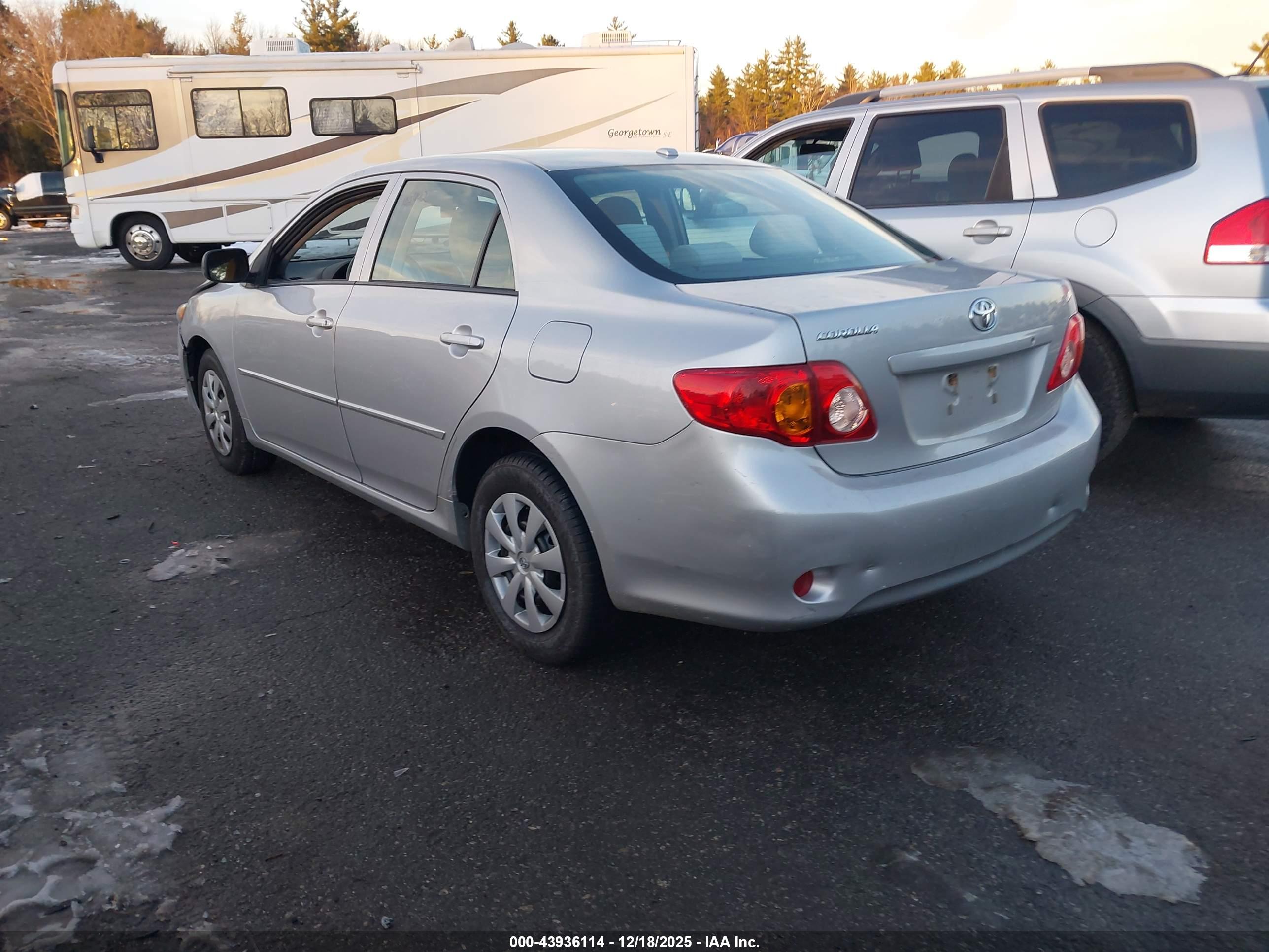 TOYOTA COROLLA image 3