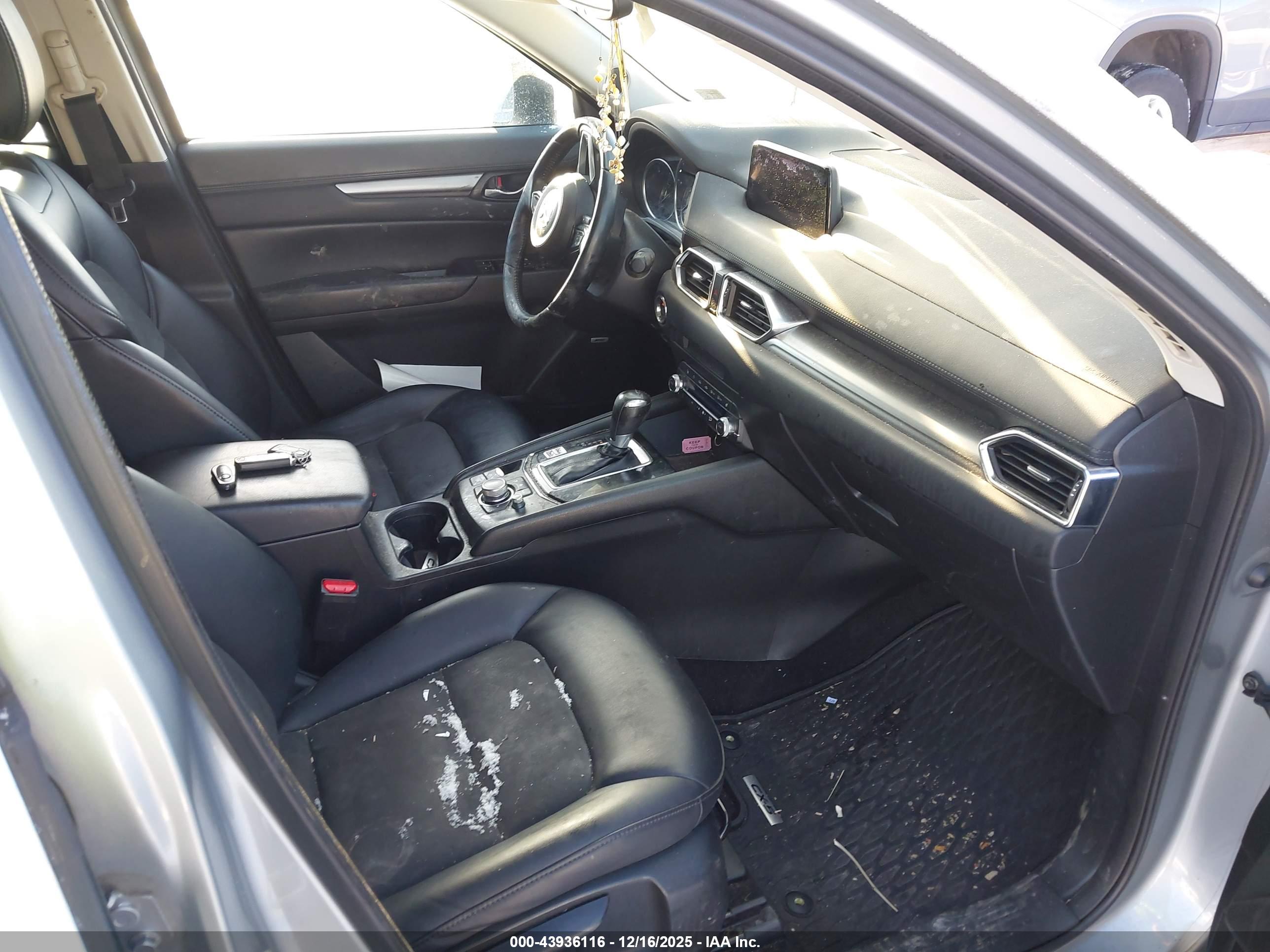 MAZDA CX-5 image 5