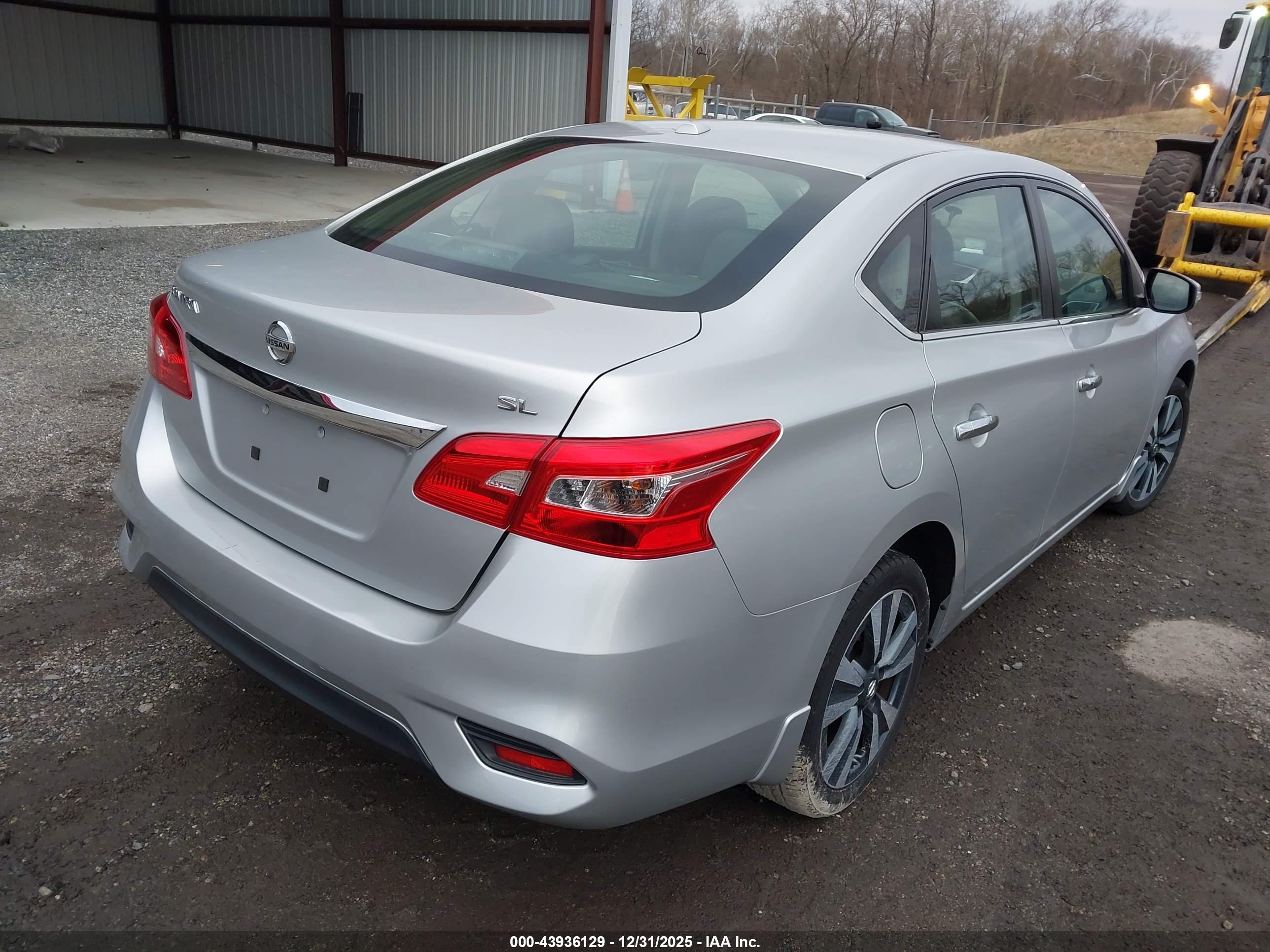 NISSAN SENTRA image 4