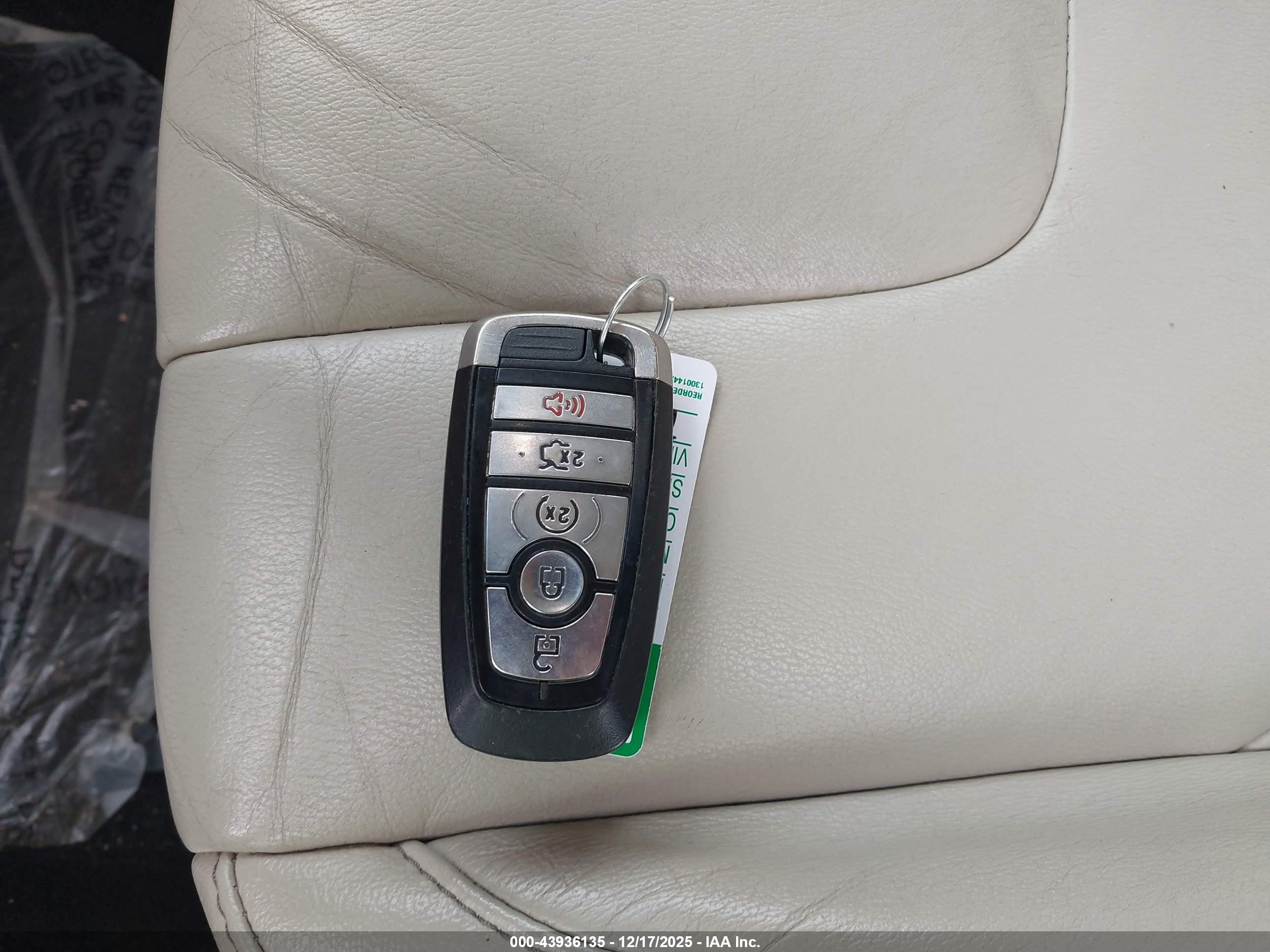 FORD EDGE image 11