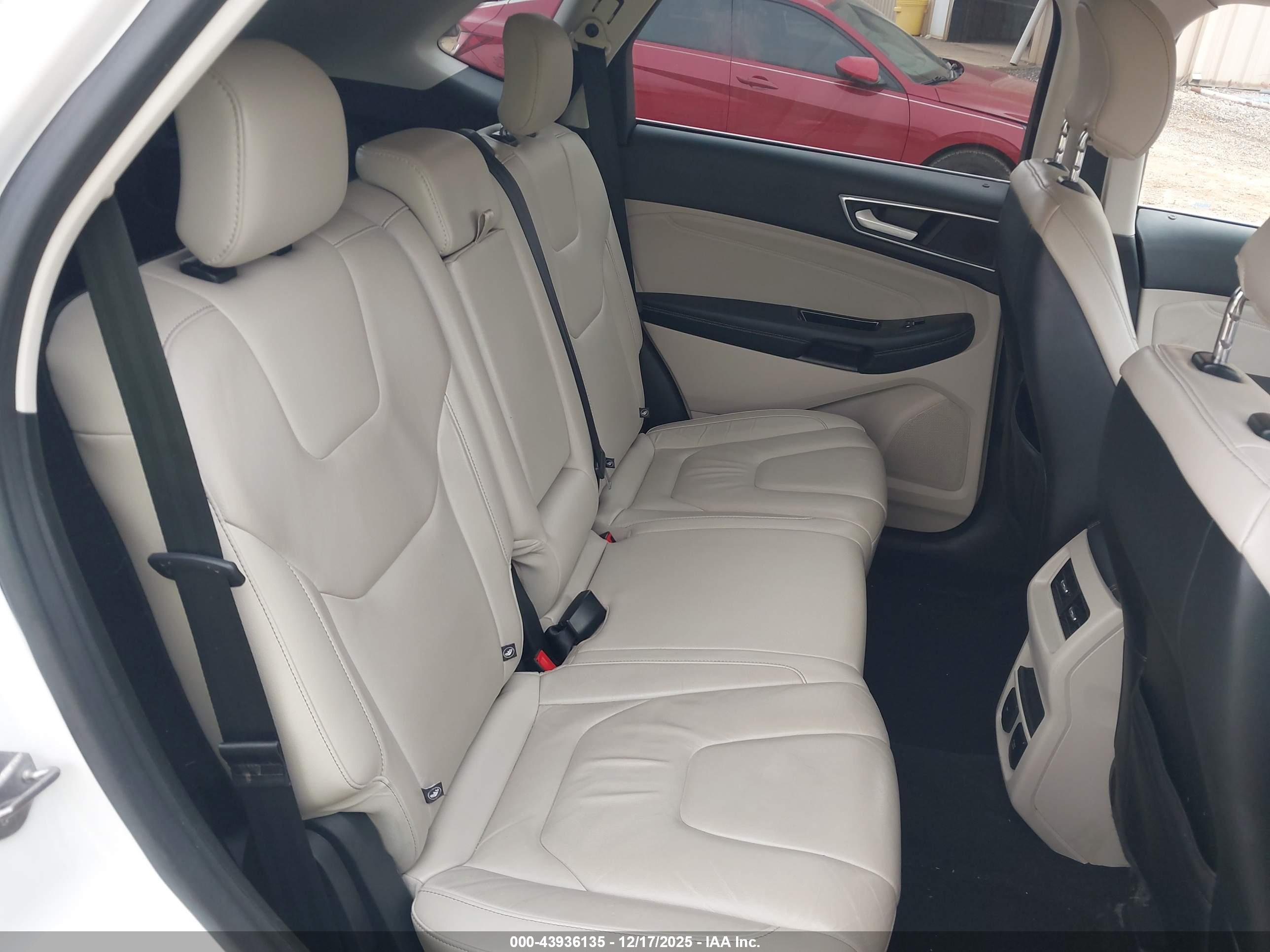 FORD EDGE image 8