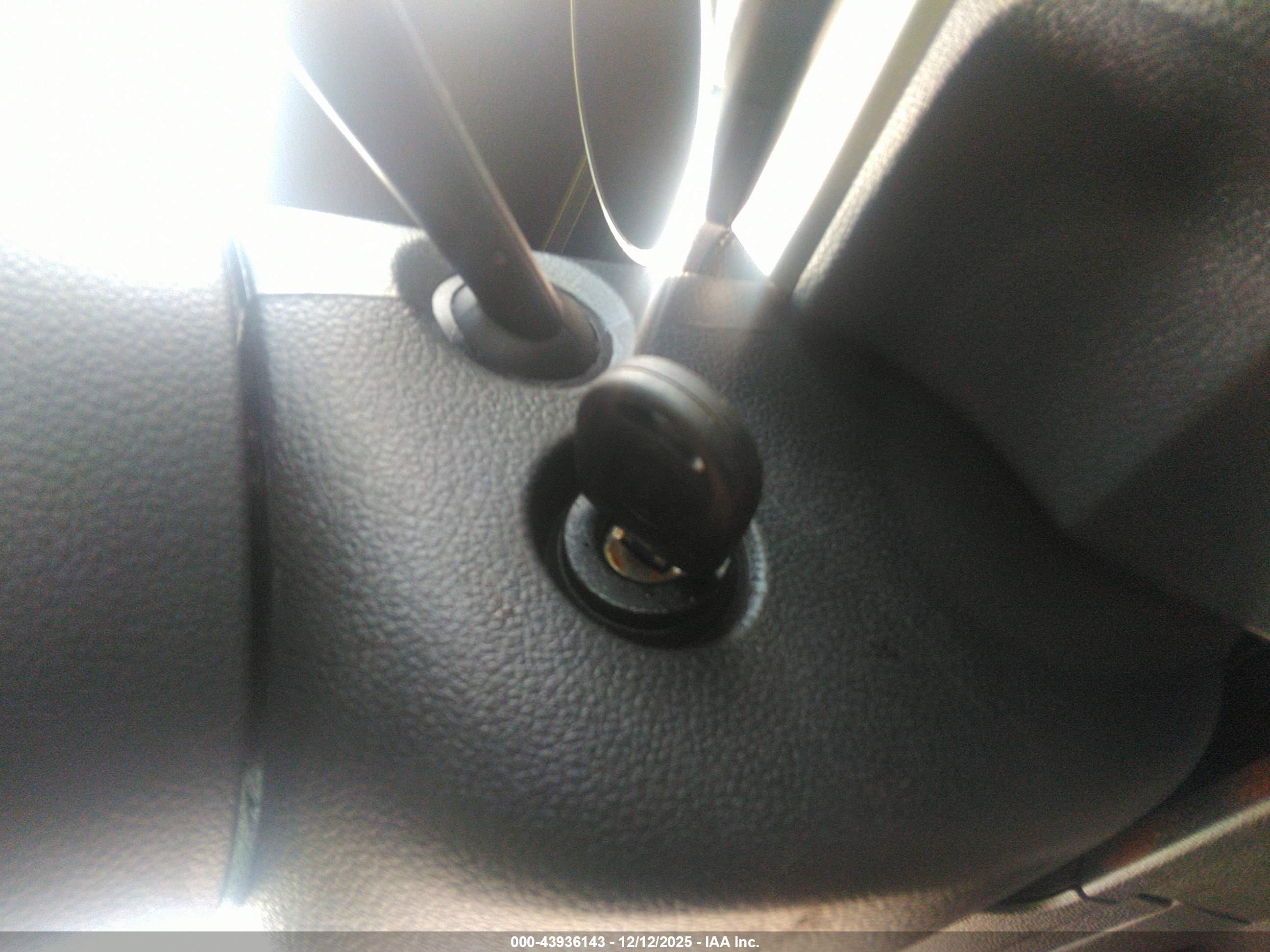VOLKSWAGEN GOLF image 11