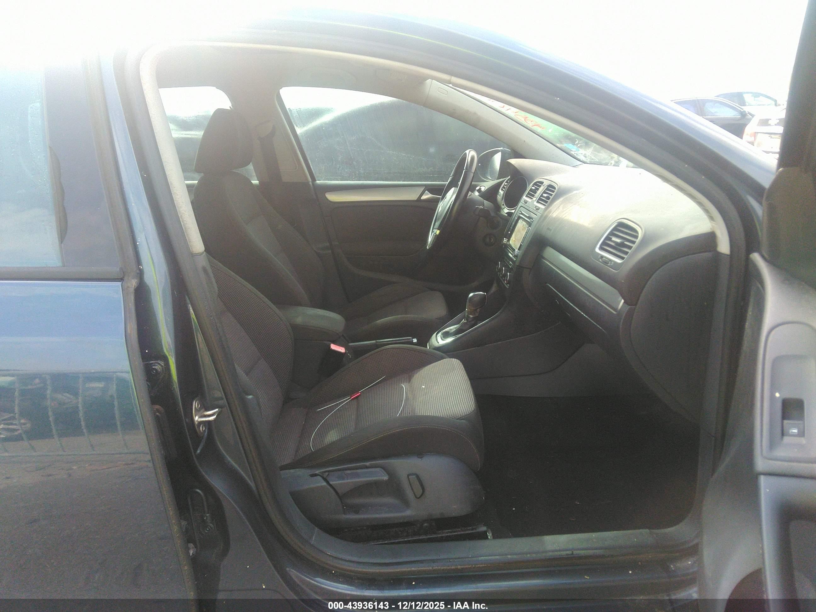 VOLKSWAGEN GOLF image 5