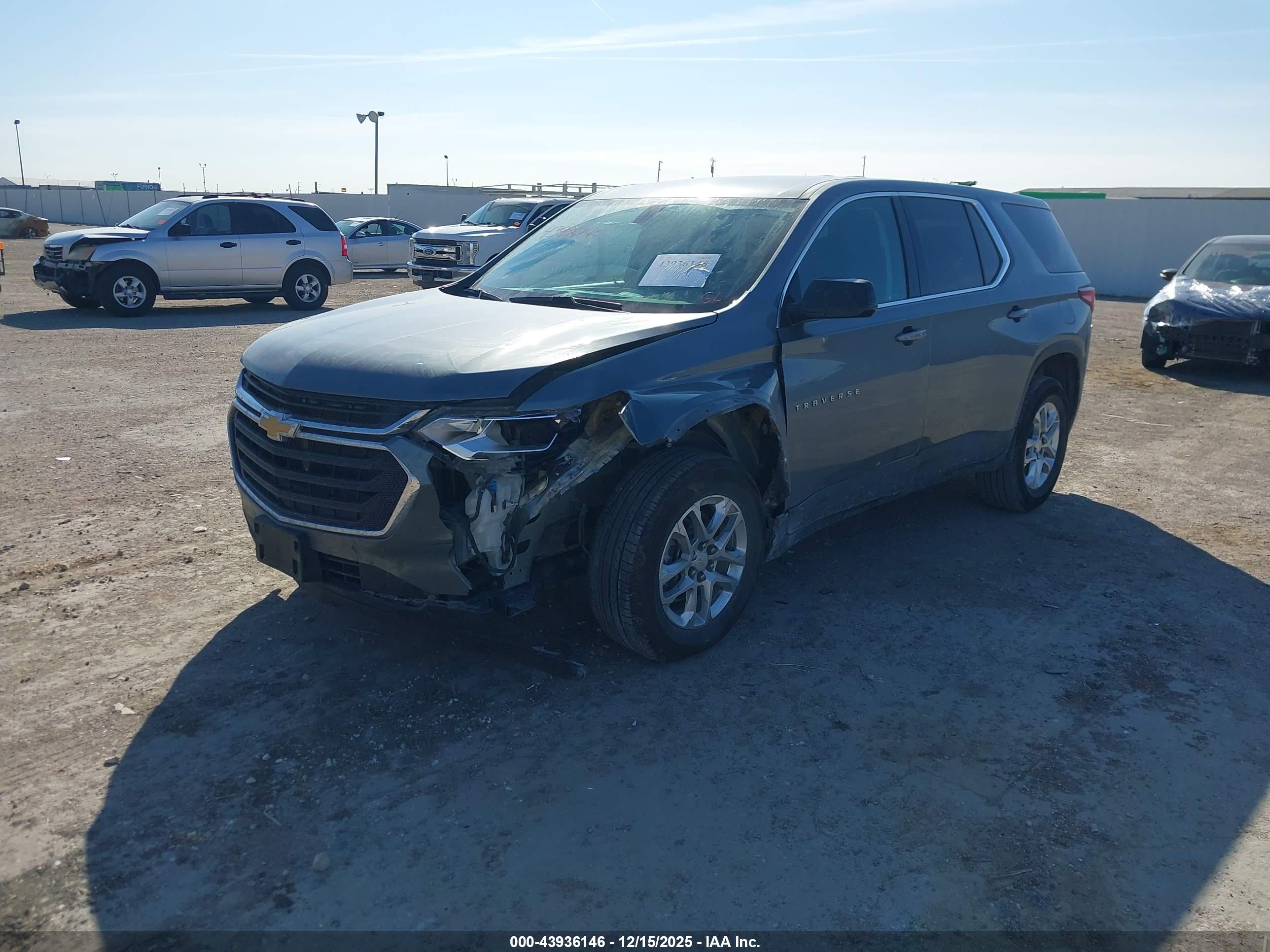 CHEVROLET TRAVERSE image 6