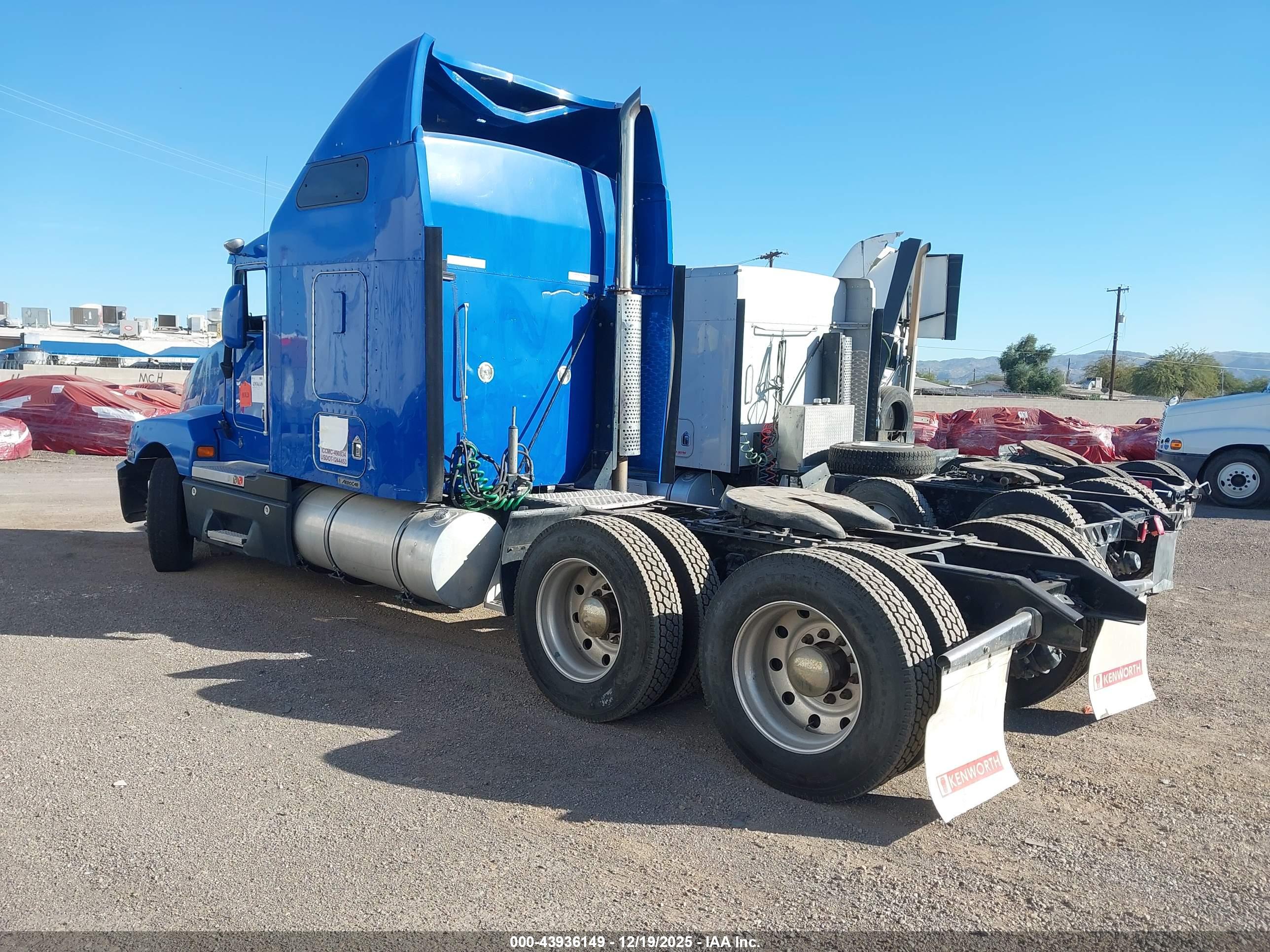 KENWORTH CONSTRUCTION image 3