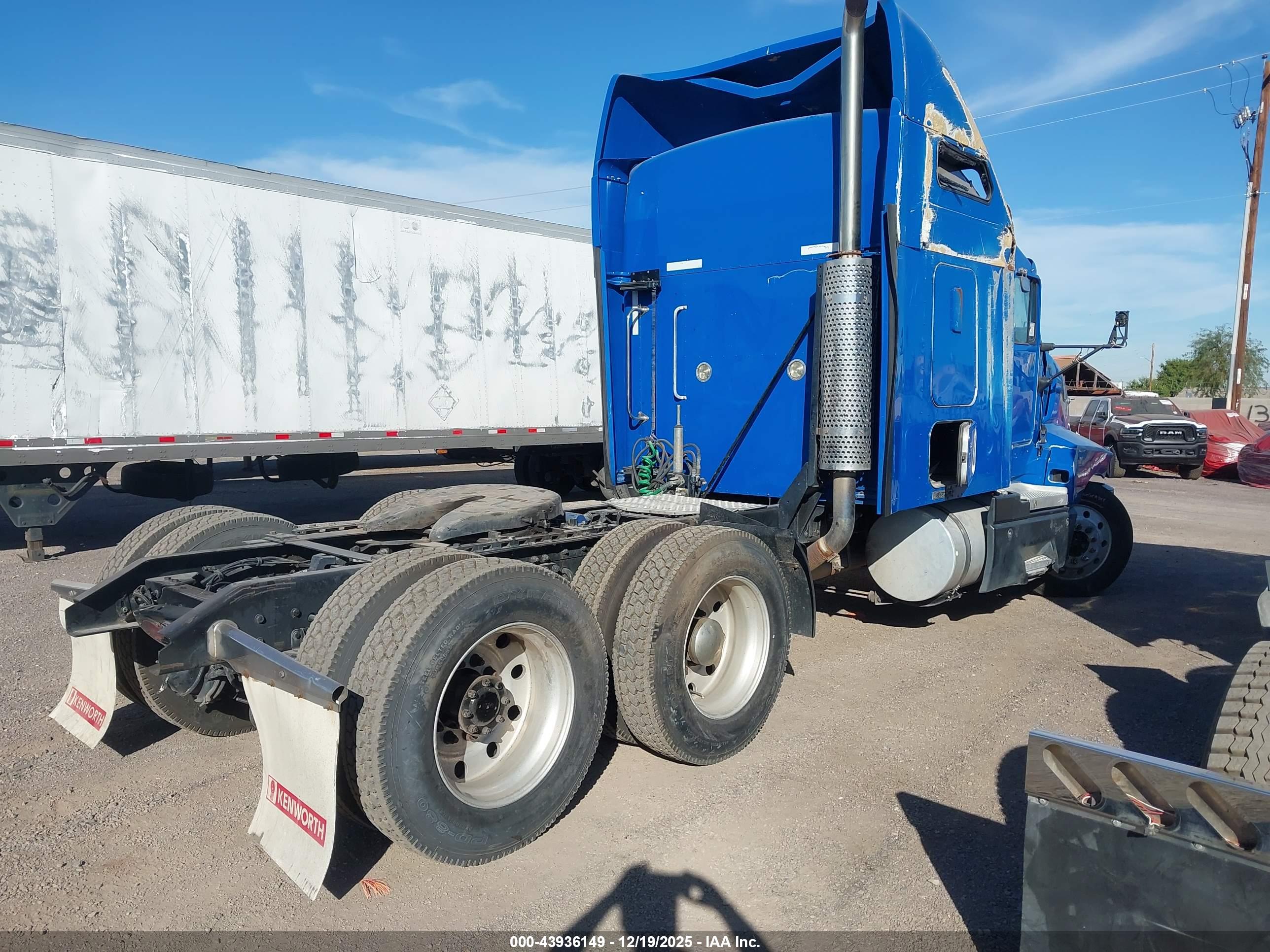 KENWORTH CONSTRUCTION image 4