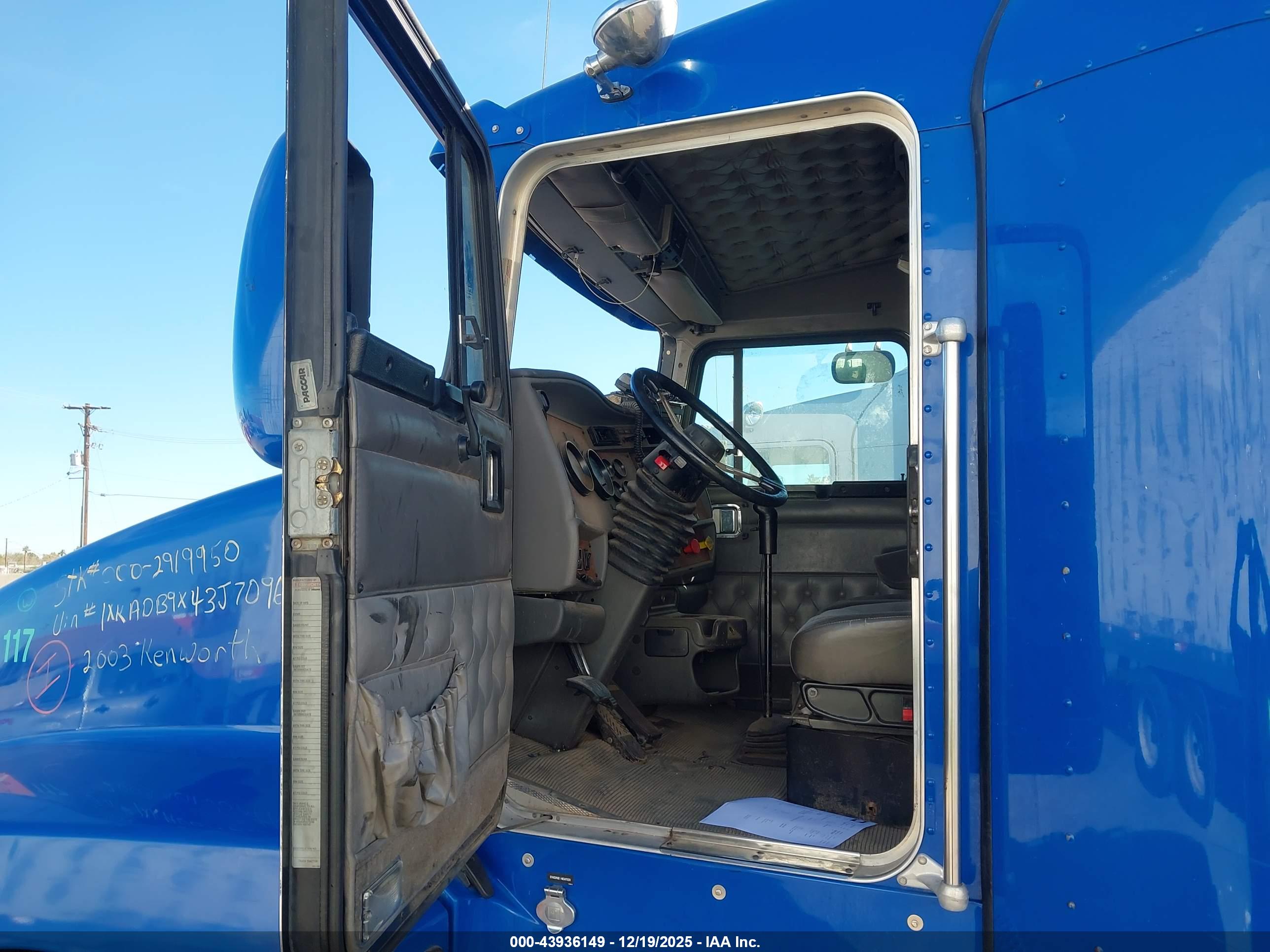 KENWORTH CONSTRUCTION image 8